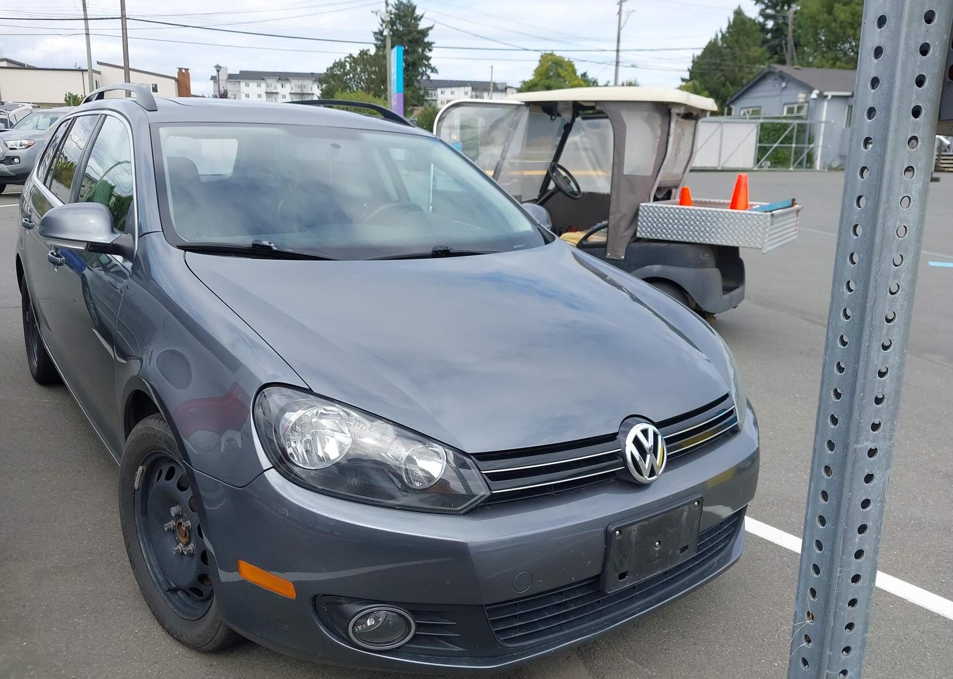 2014 VOLKSWAGEN GOLF