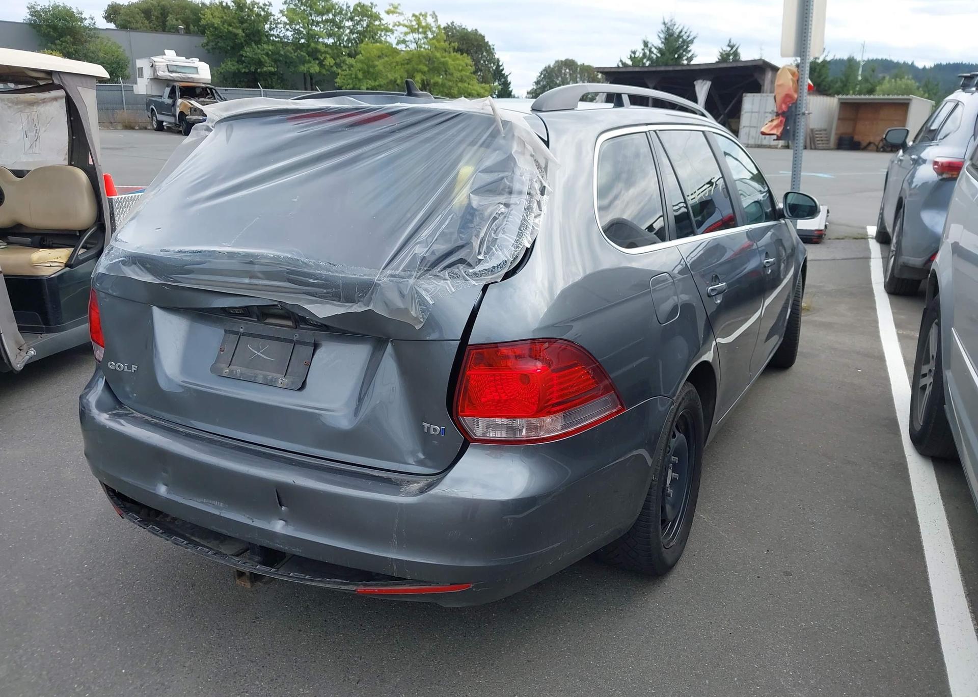 2014 VOLKSWAGEN GOLF