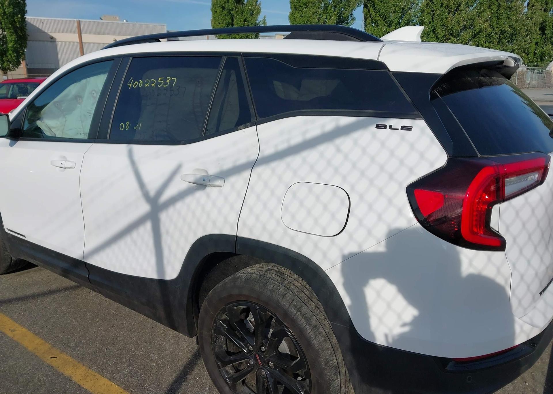 2022 GMC TERRAIN SLE