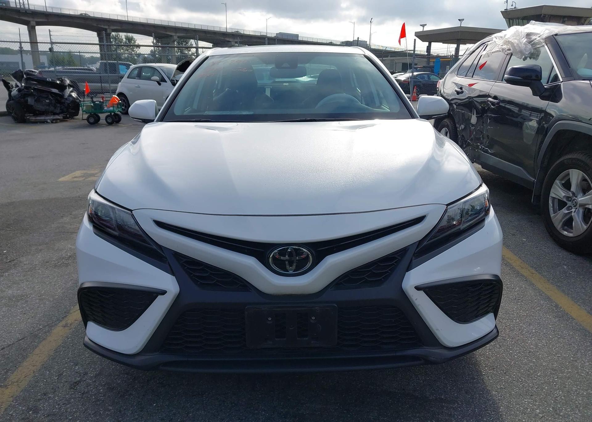 2022 TOYOTA CAMRY