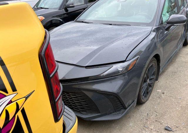 2025 TOYOTA CAMRY