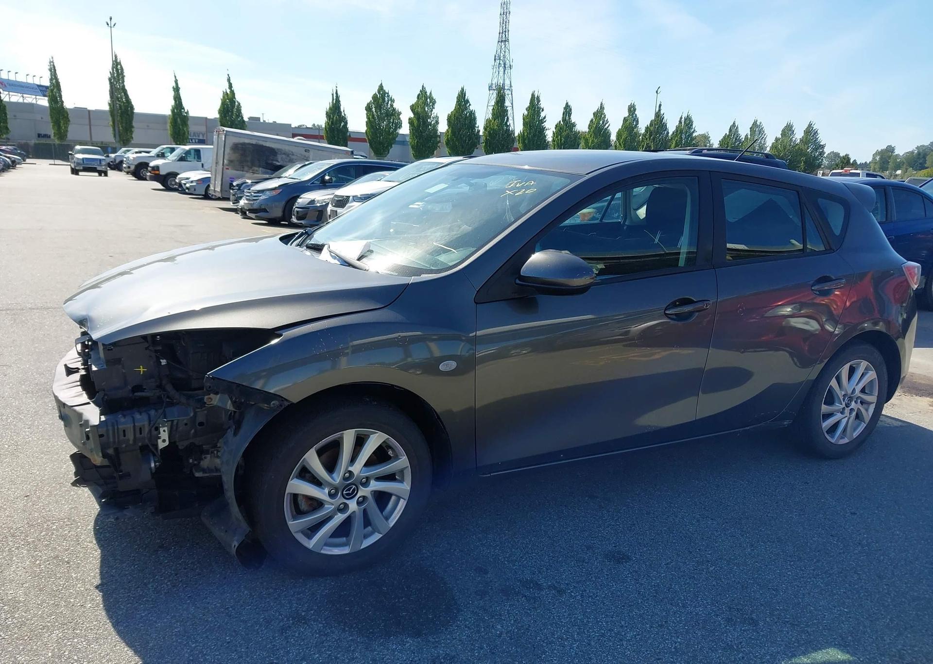 2013 MAZDA 3 I