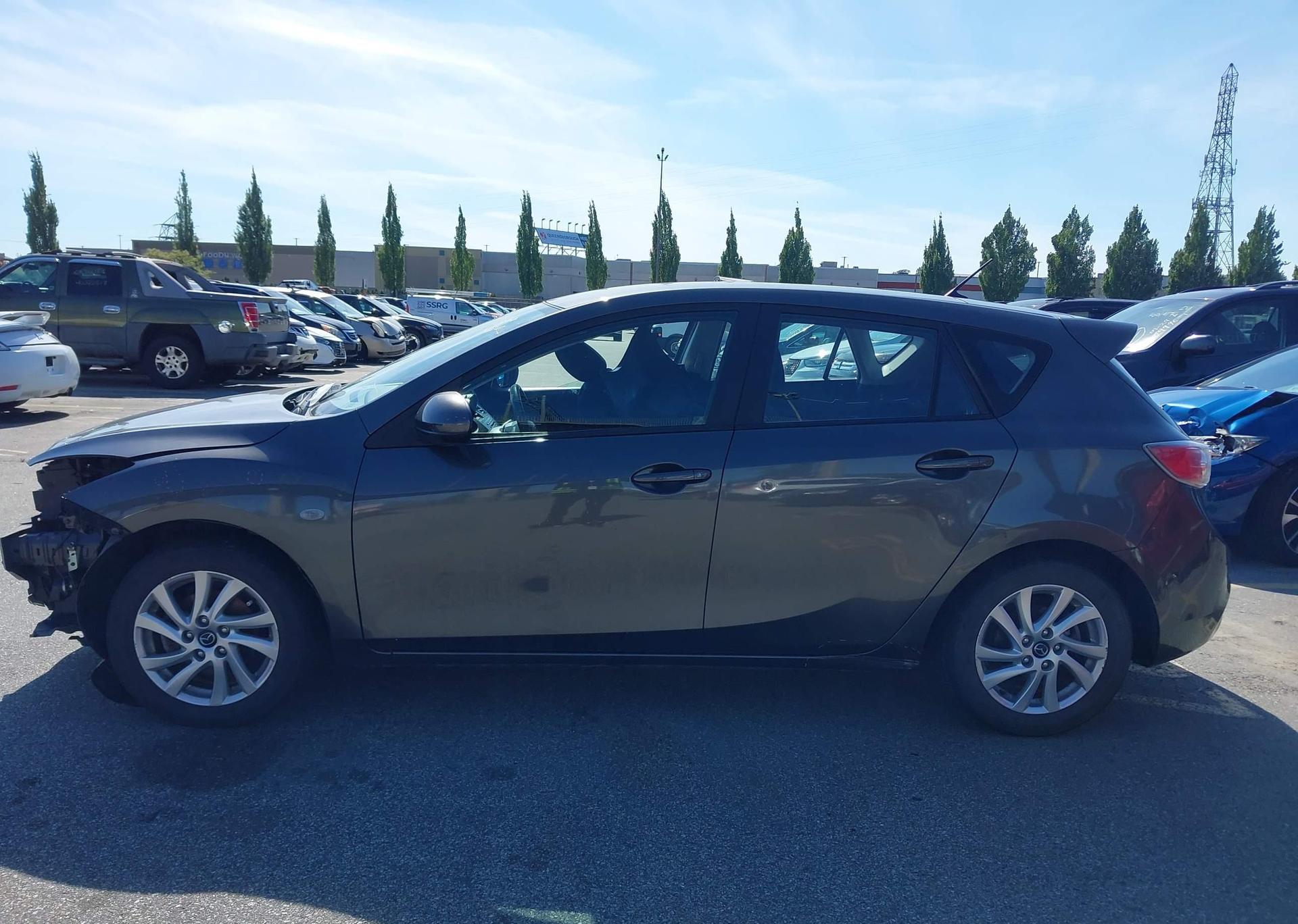 2013 MAZDA 3 I