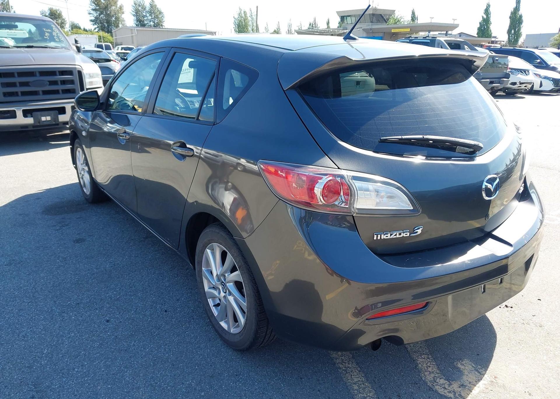 2013 MAZDA 3 I