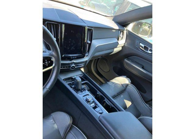 2020 VOLVO XC60
