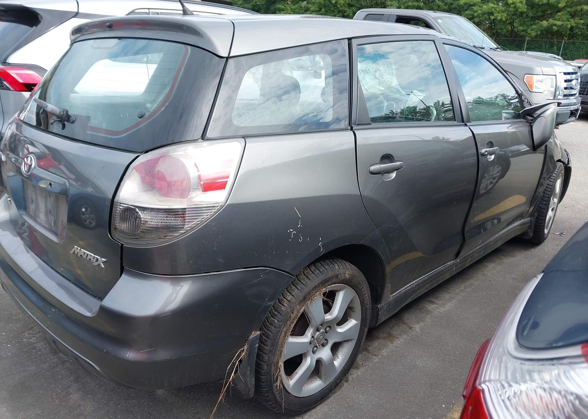 2005 TOYOTA COROLLA MATRIX XR