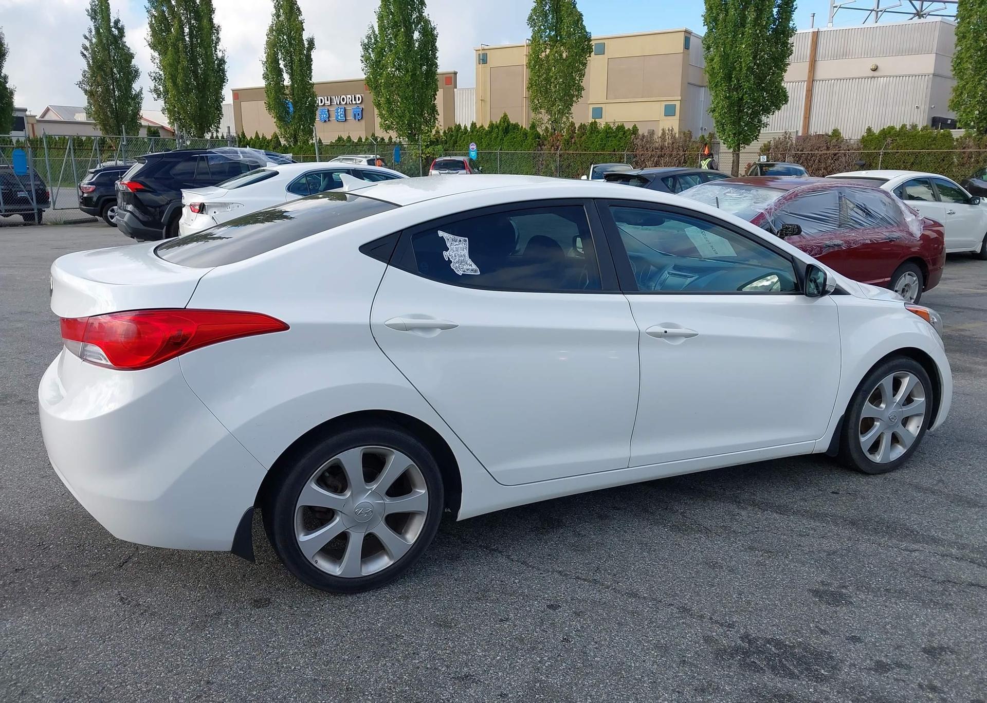 2013 HYUNDAI ELANTRA GLS