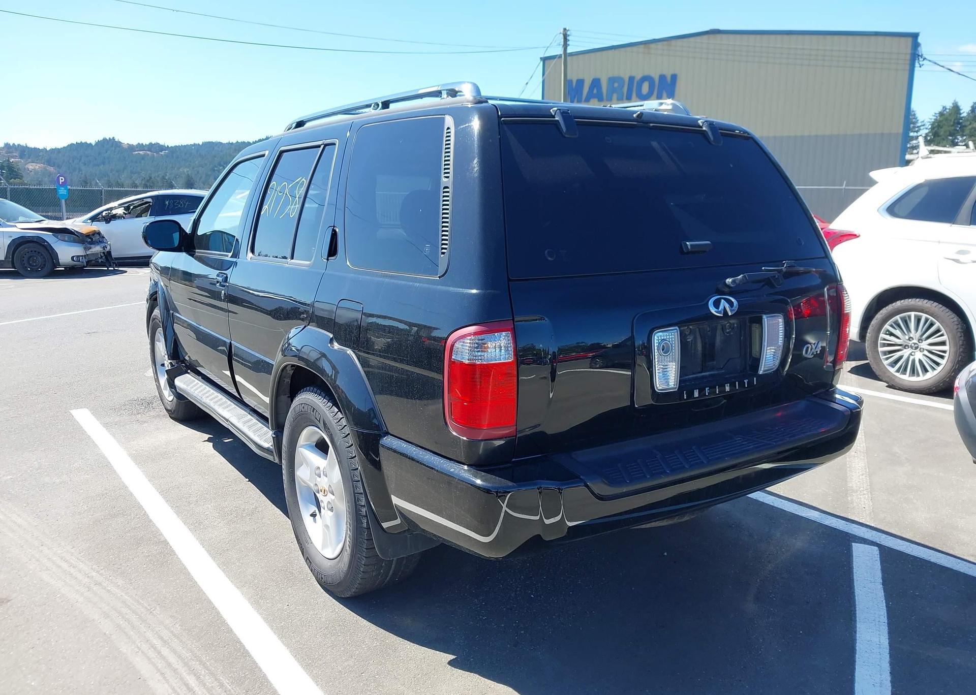 2003 INFINITI QX4