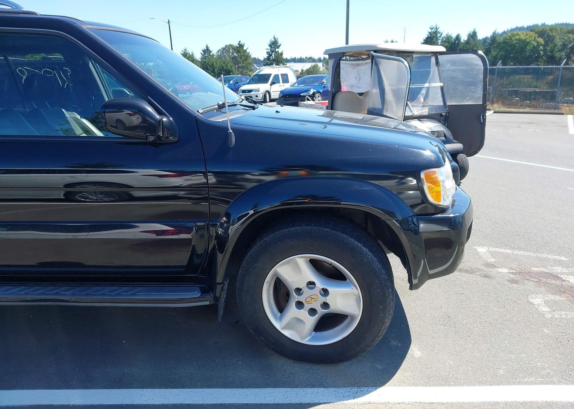 2003 INFINITI QX4
