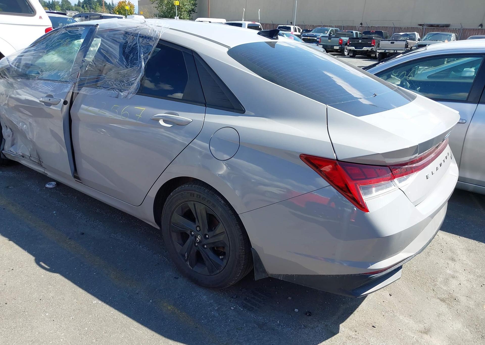 2022 HYUNDAI ELANTRA BLUE