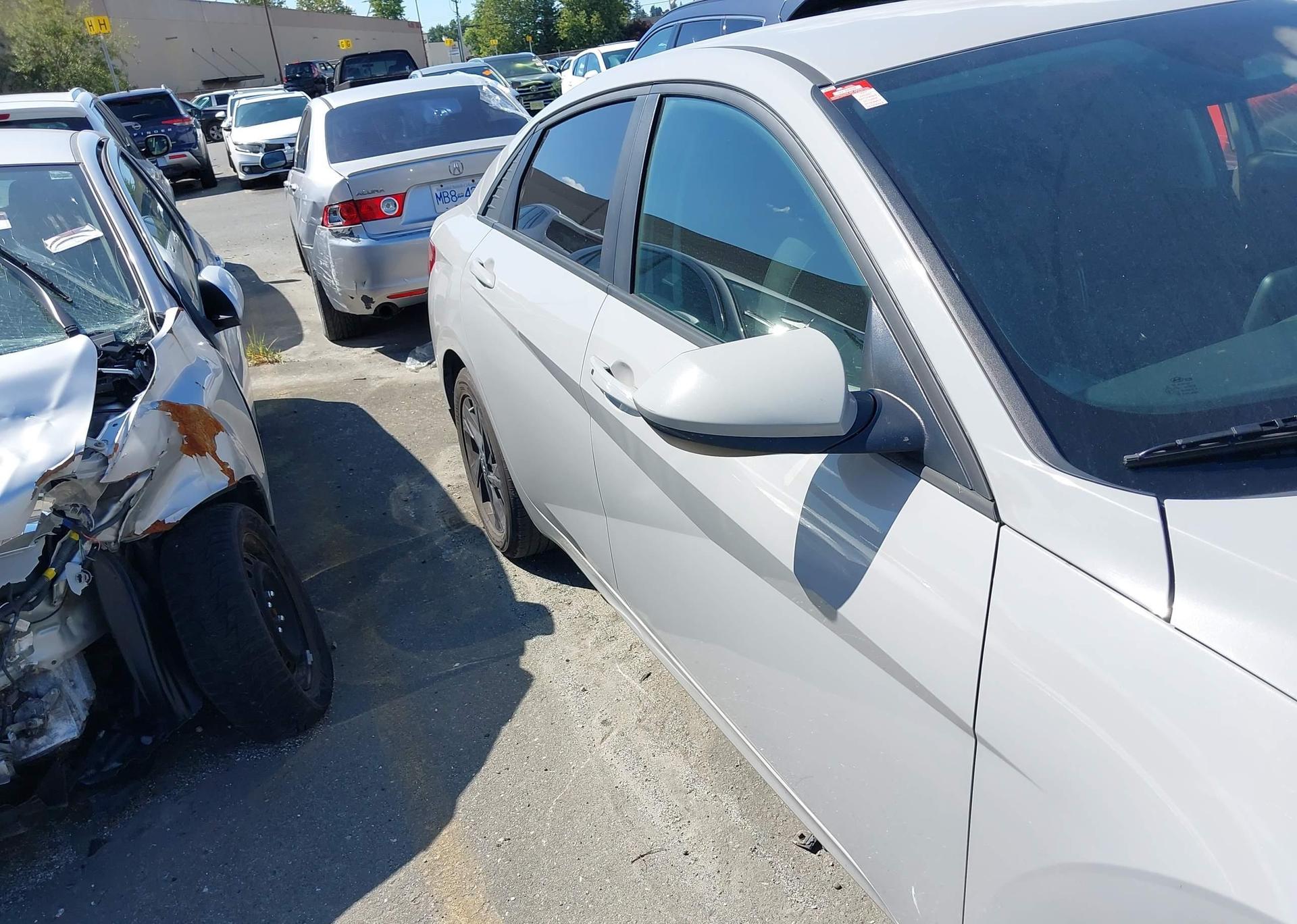 2022 HYUNDAI ELANTRA BLUE