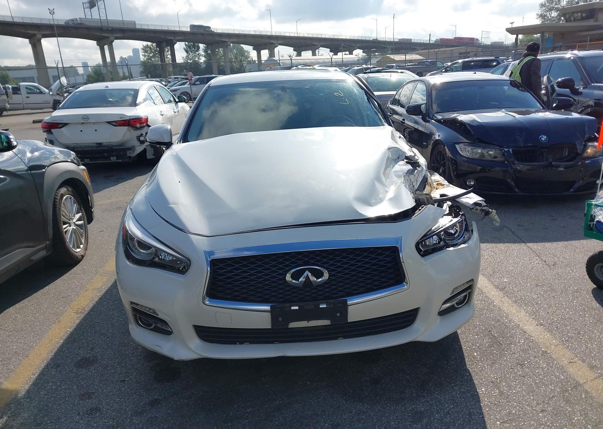 2016 INFINITI Q50
