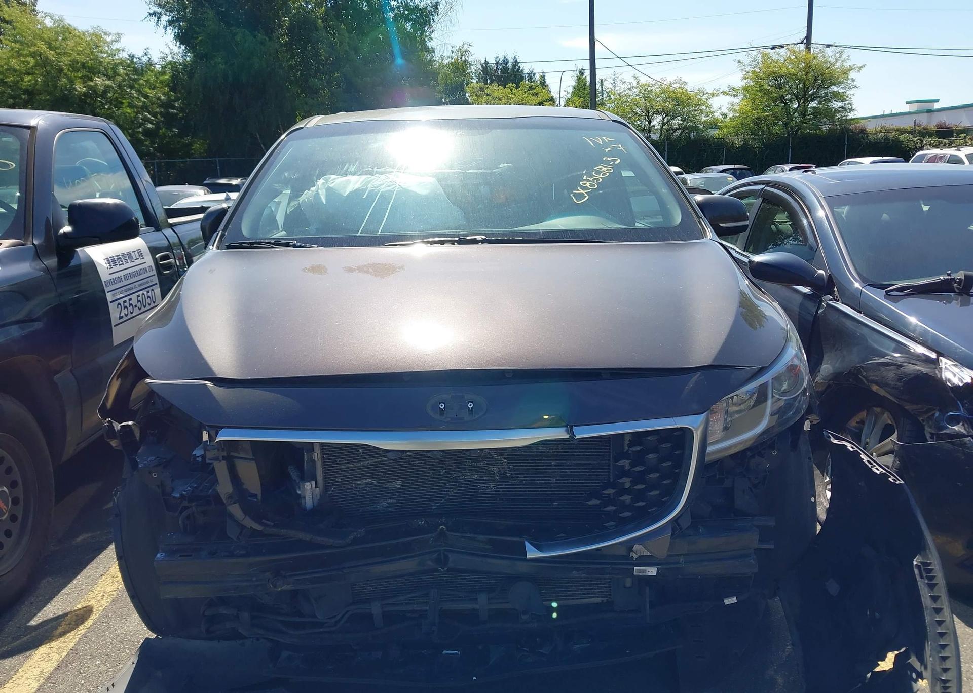 2017 KIA SEDONA LX