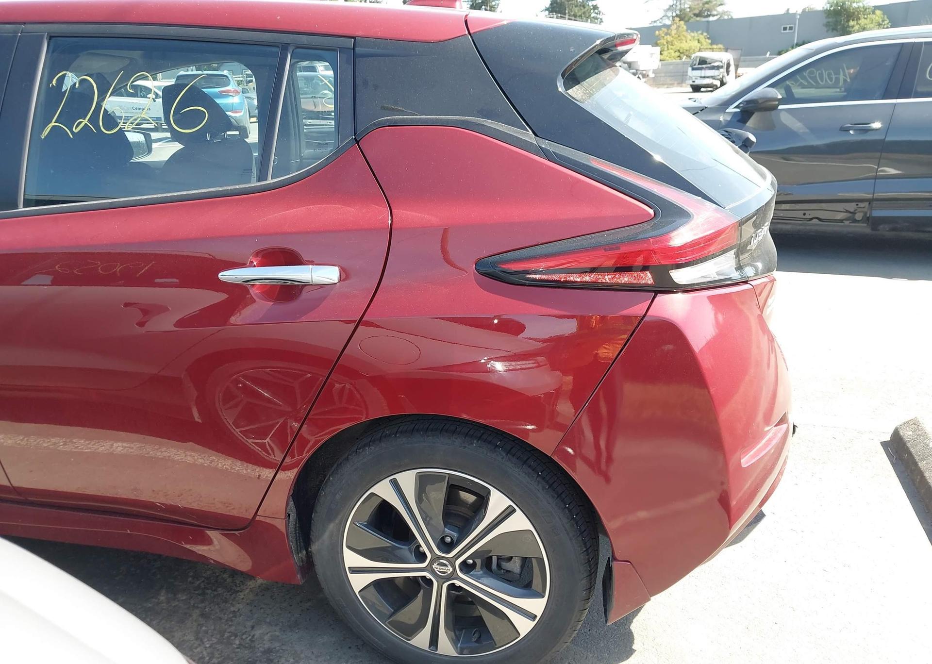 2019 NISSAN LEAF