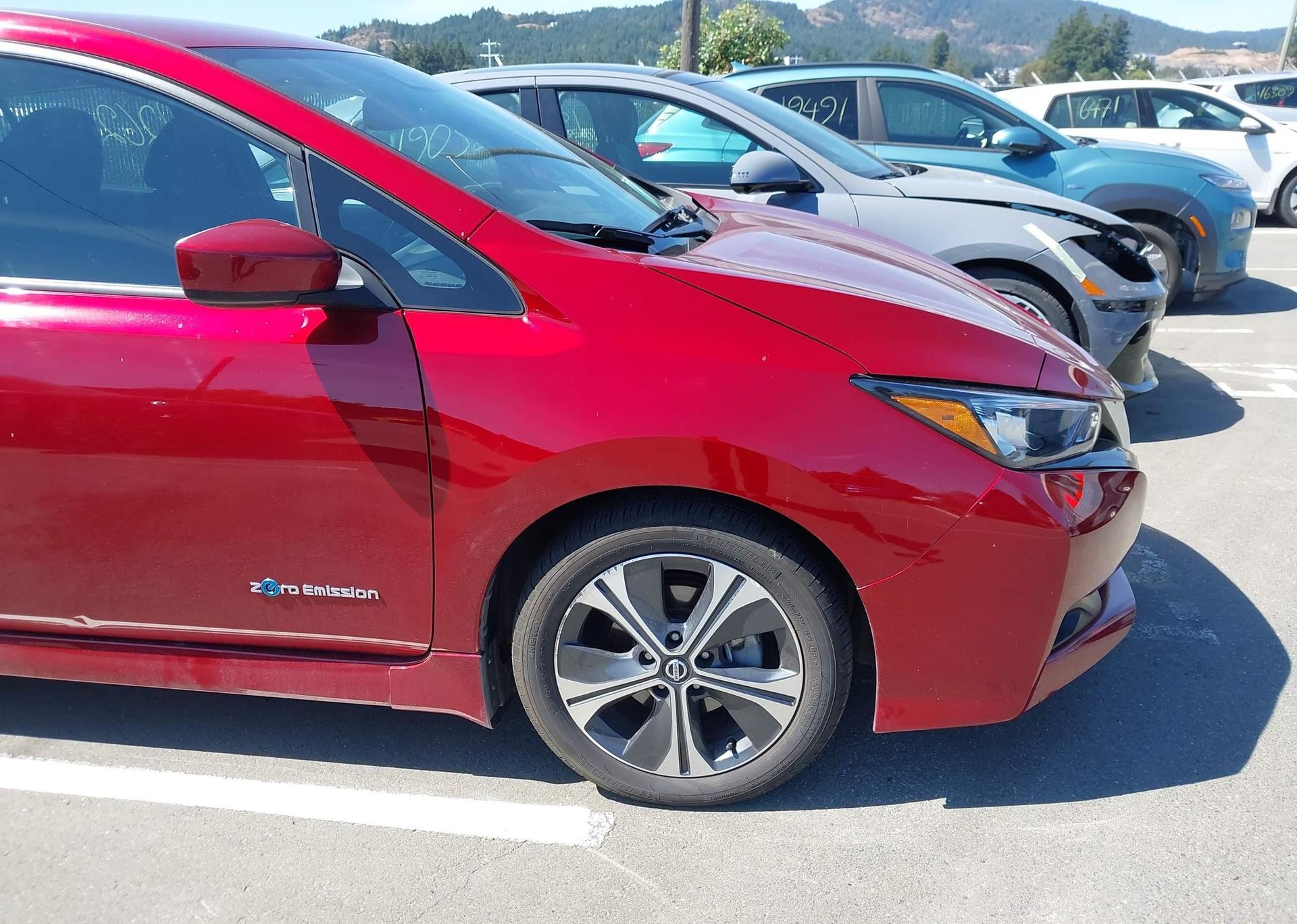 2019 NISSAN LEAF