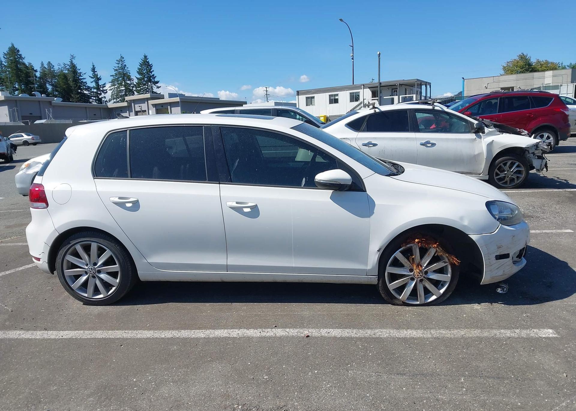 2012 VOLKSWAGEN GOLF
