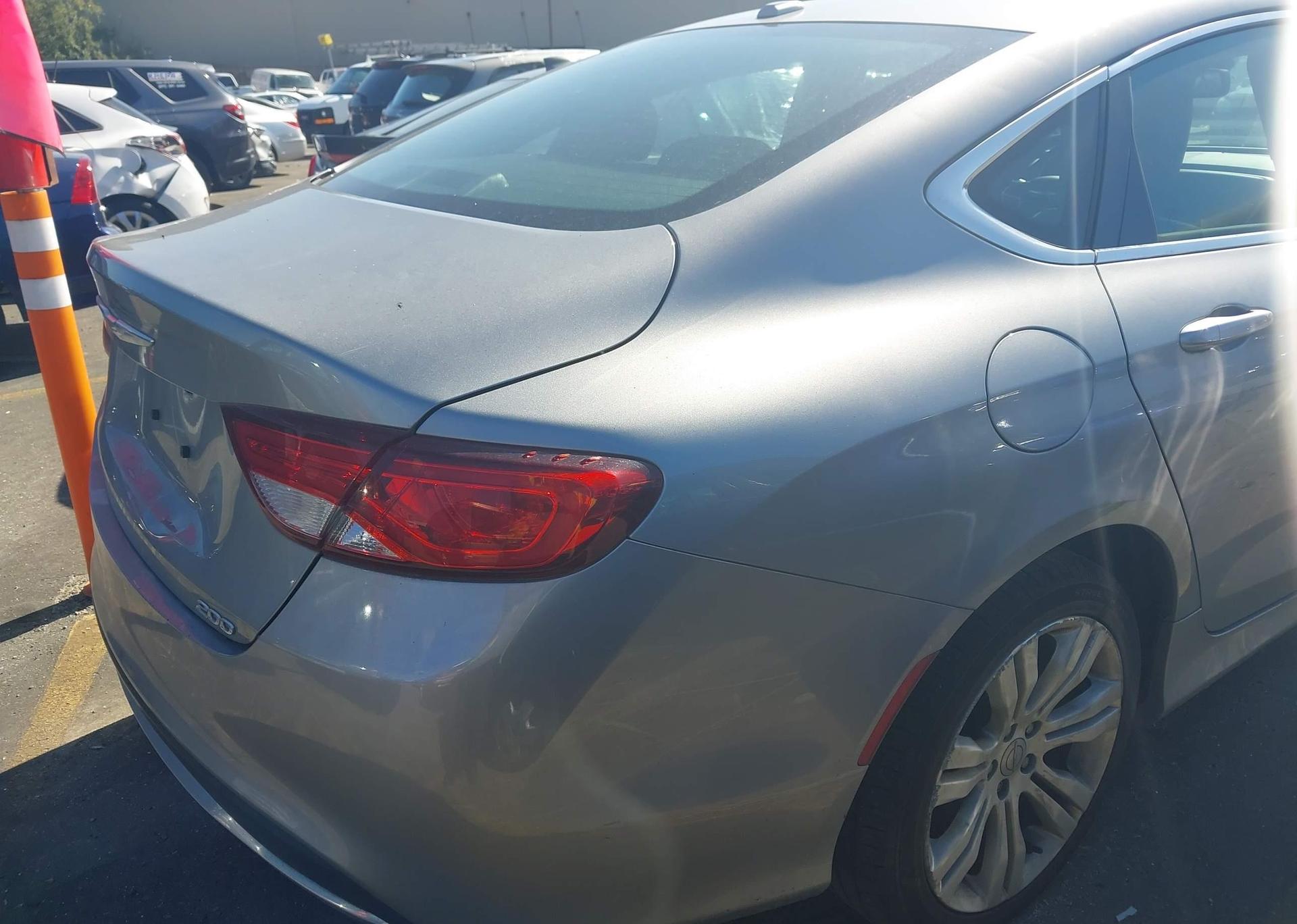 2015 CHRYSLER 200