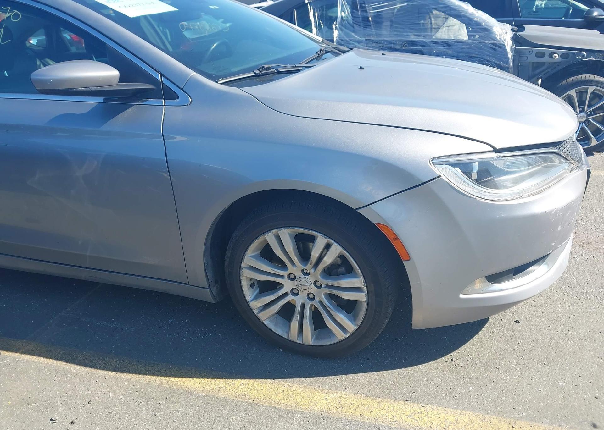 2015 CHRYSLER 200