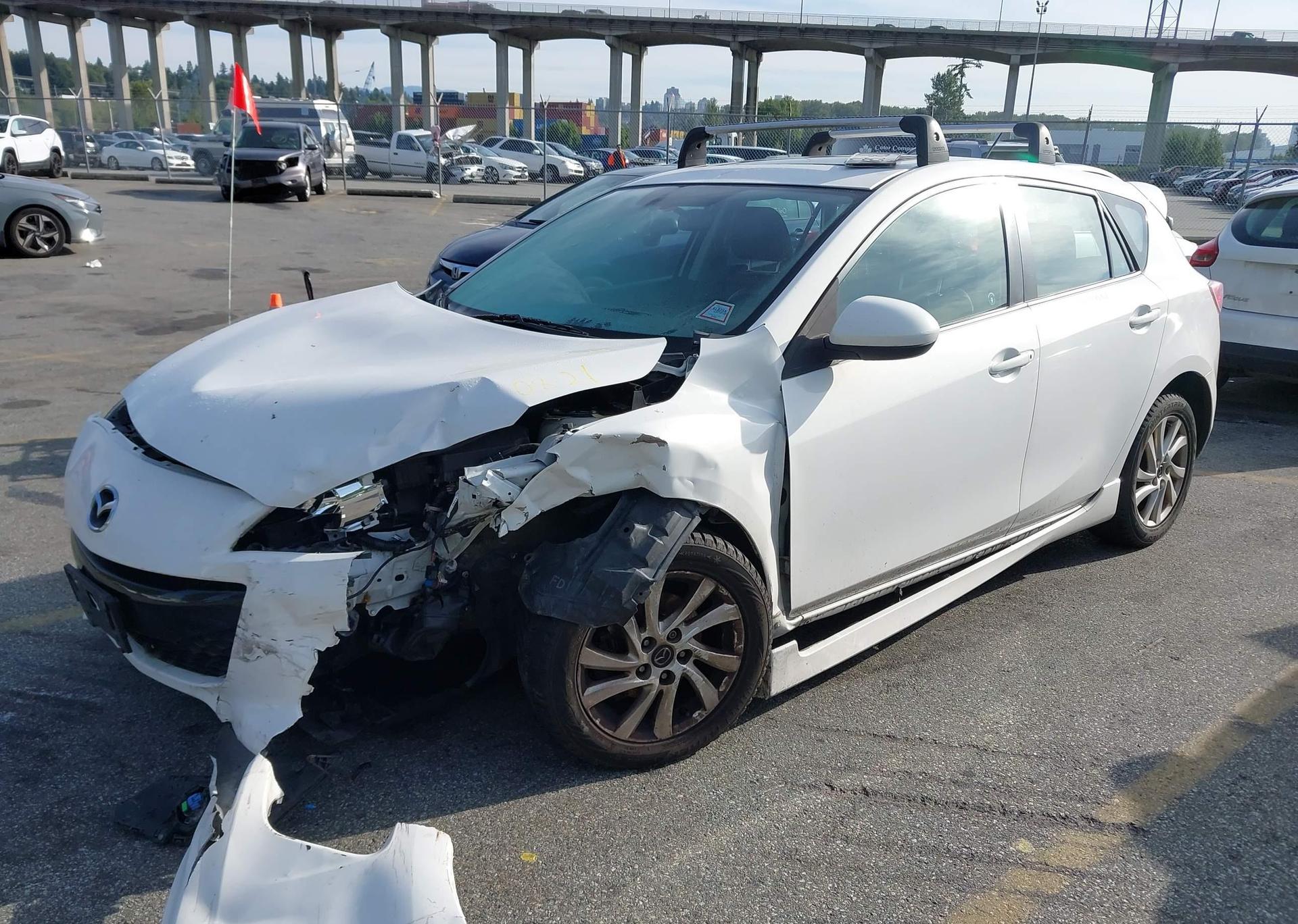 2013 MAZDA 3 I