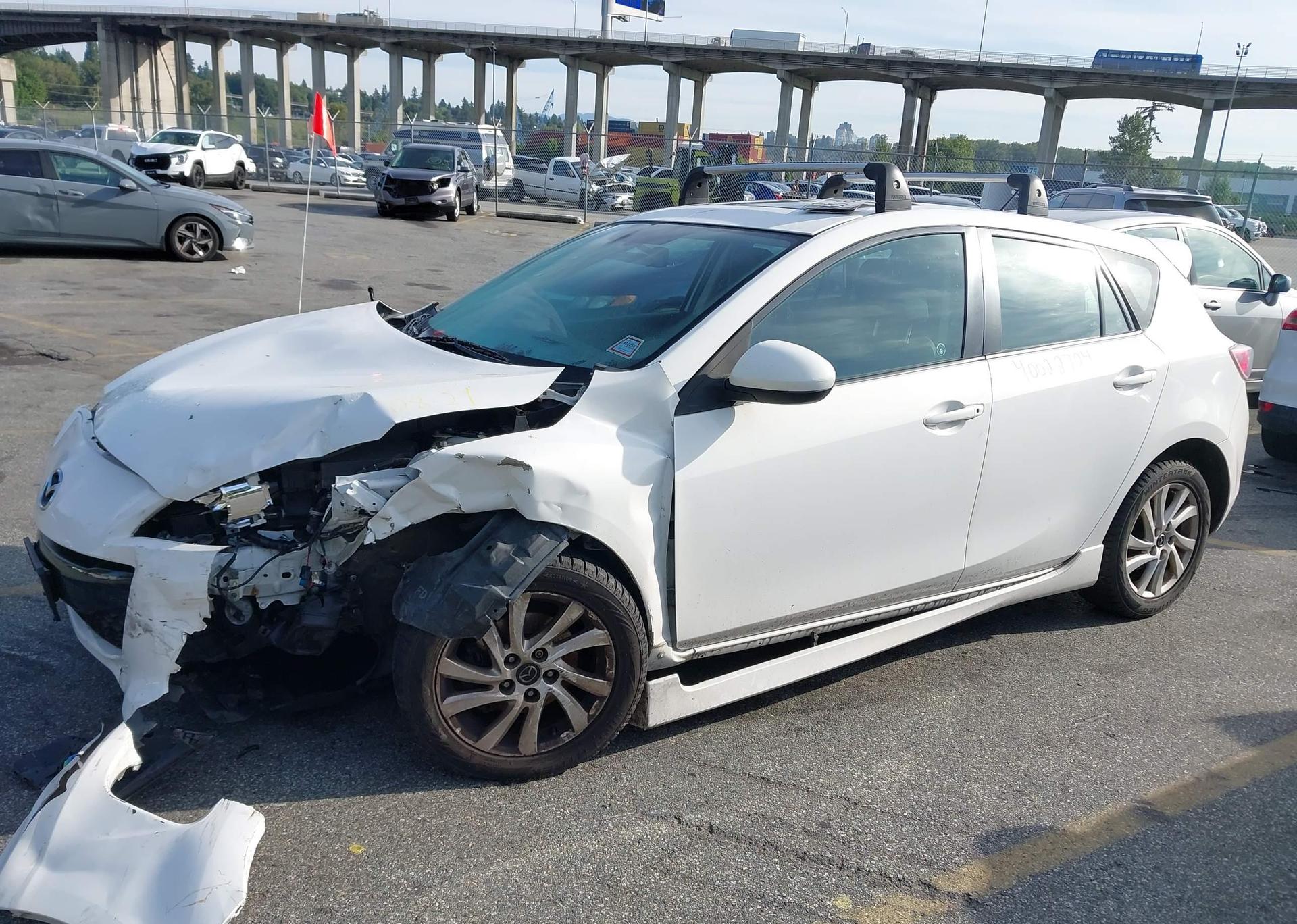 2013 MAZDA 3 I