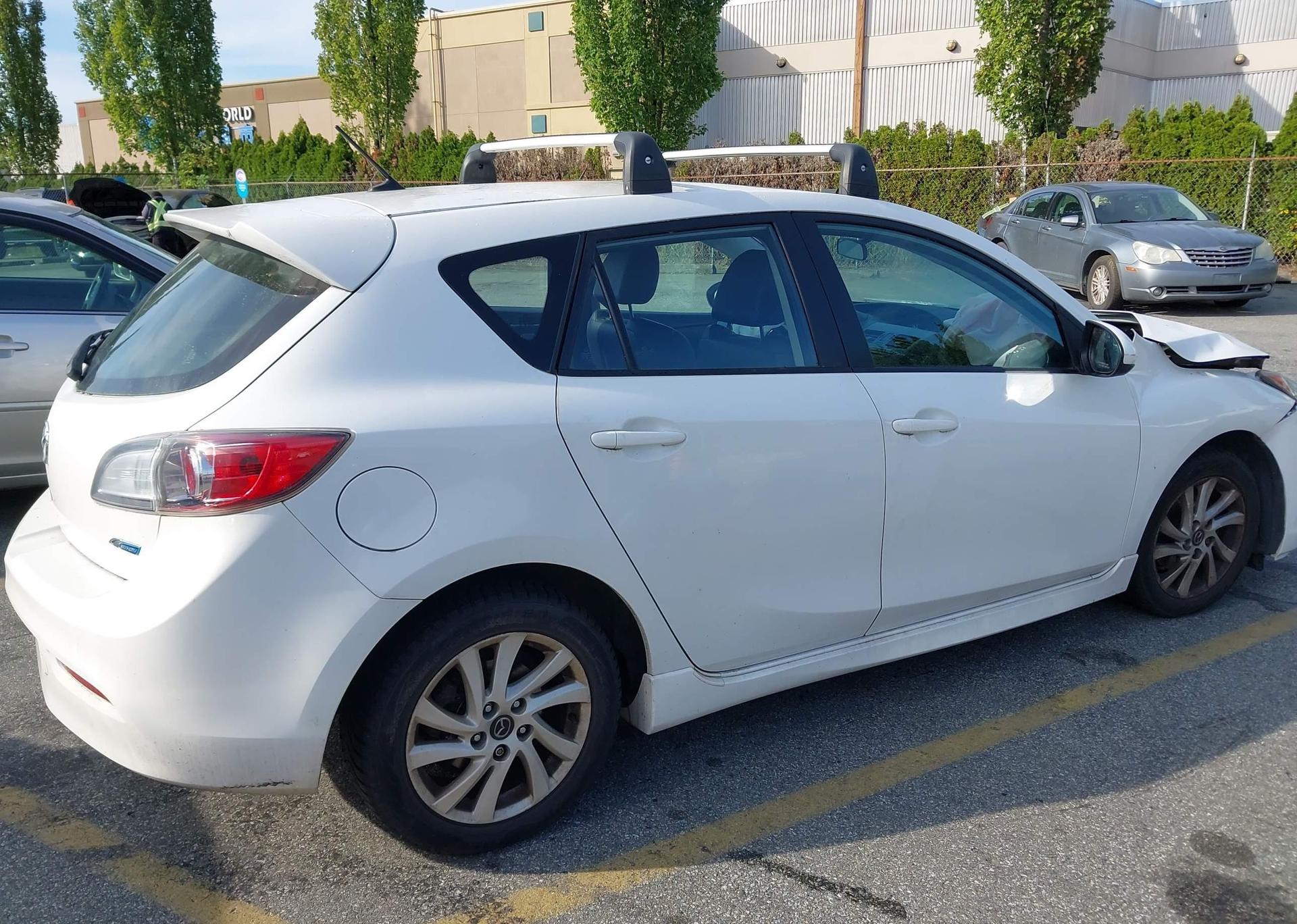 2013 MAZDA 3 I
