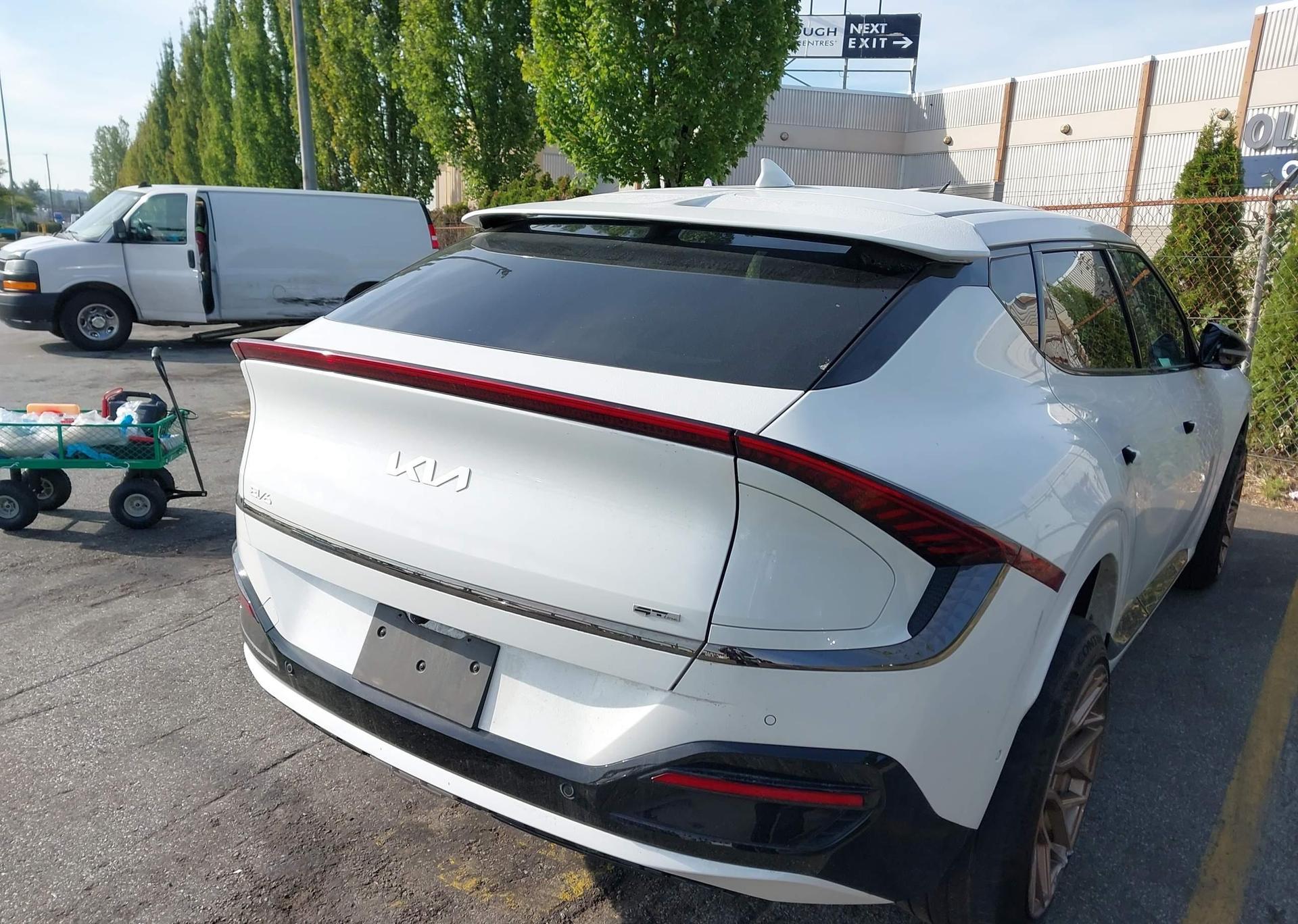 2023 KIA EV6