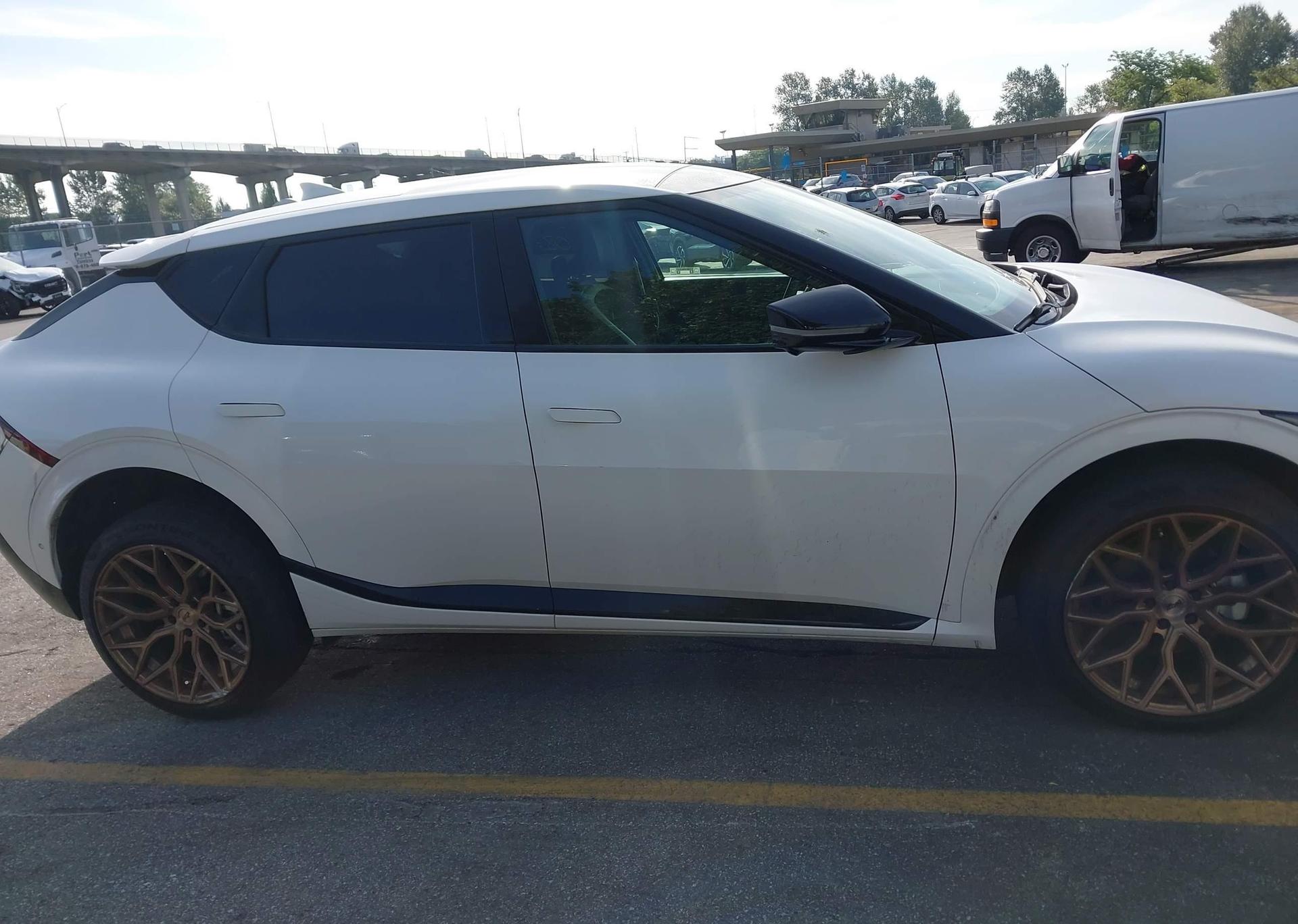 2023 KIA EV6