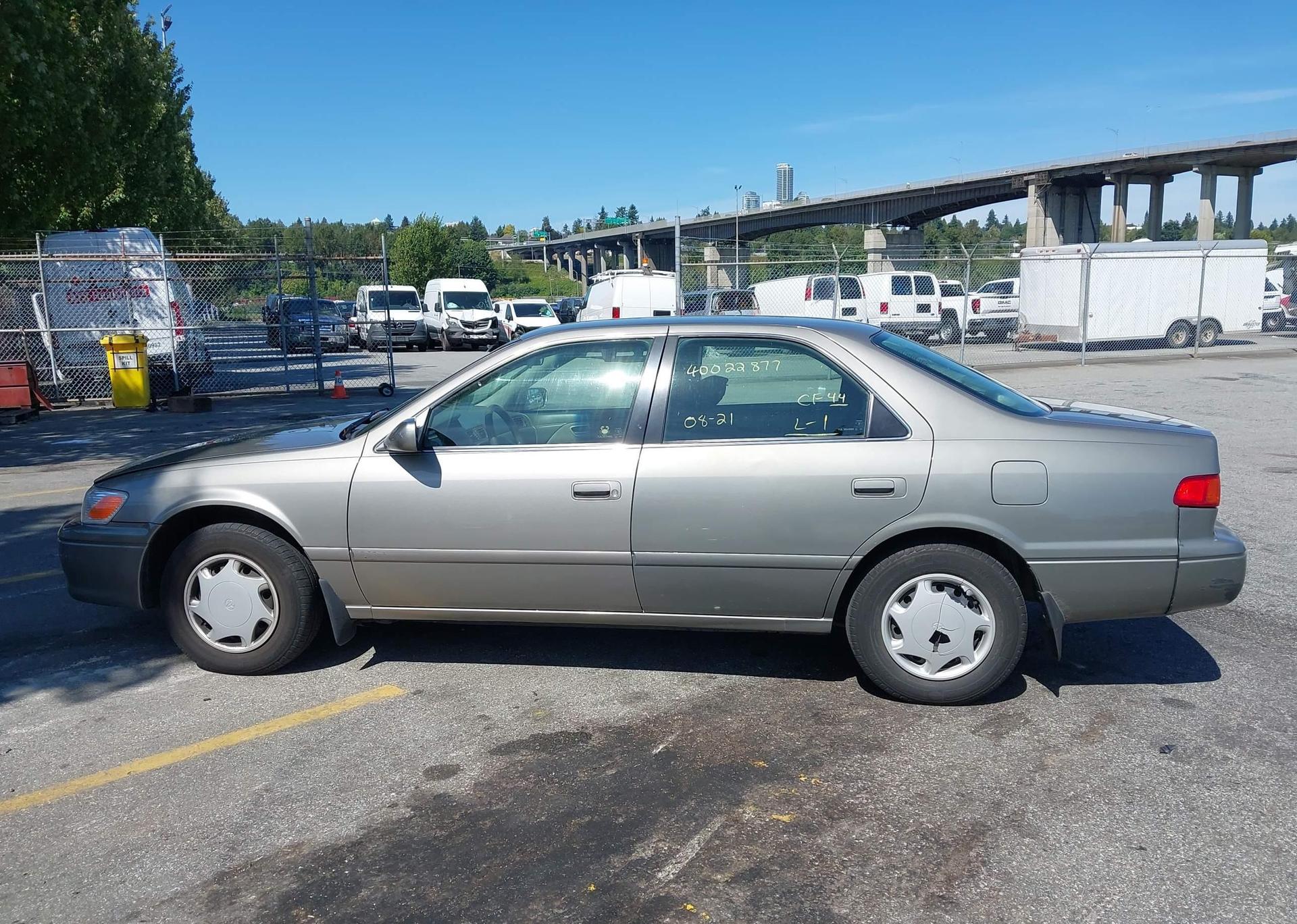 2000 TOYOTA CAMRY