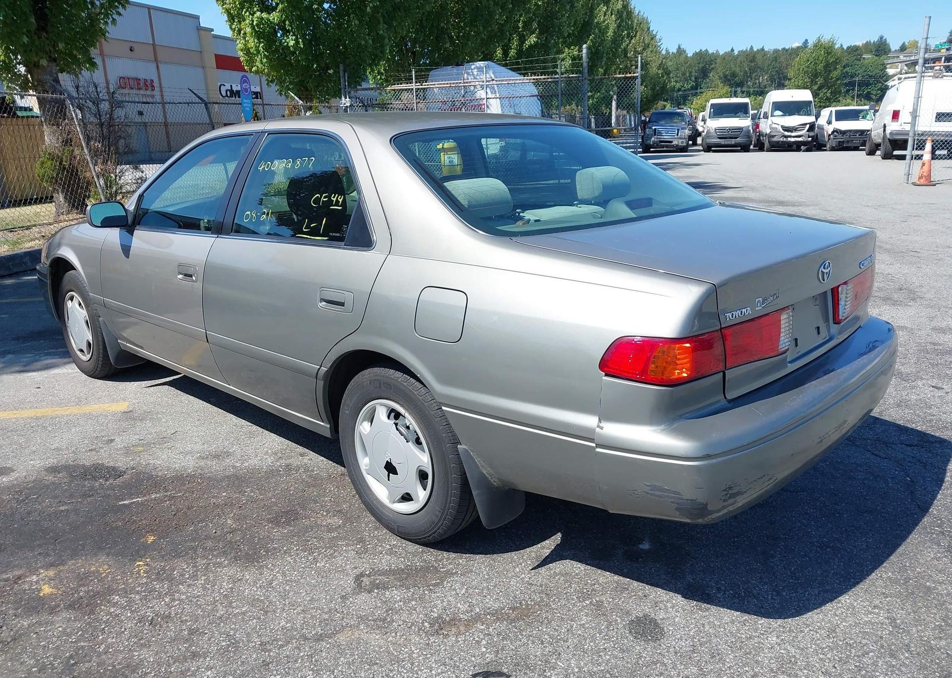 2000 TOYOTA CAMRY