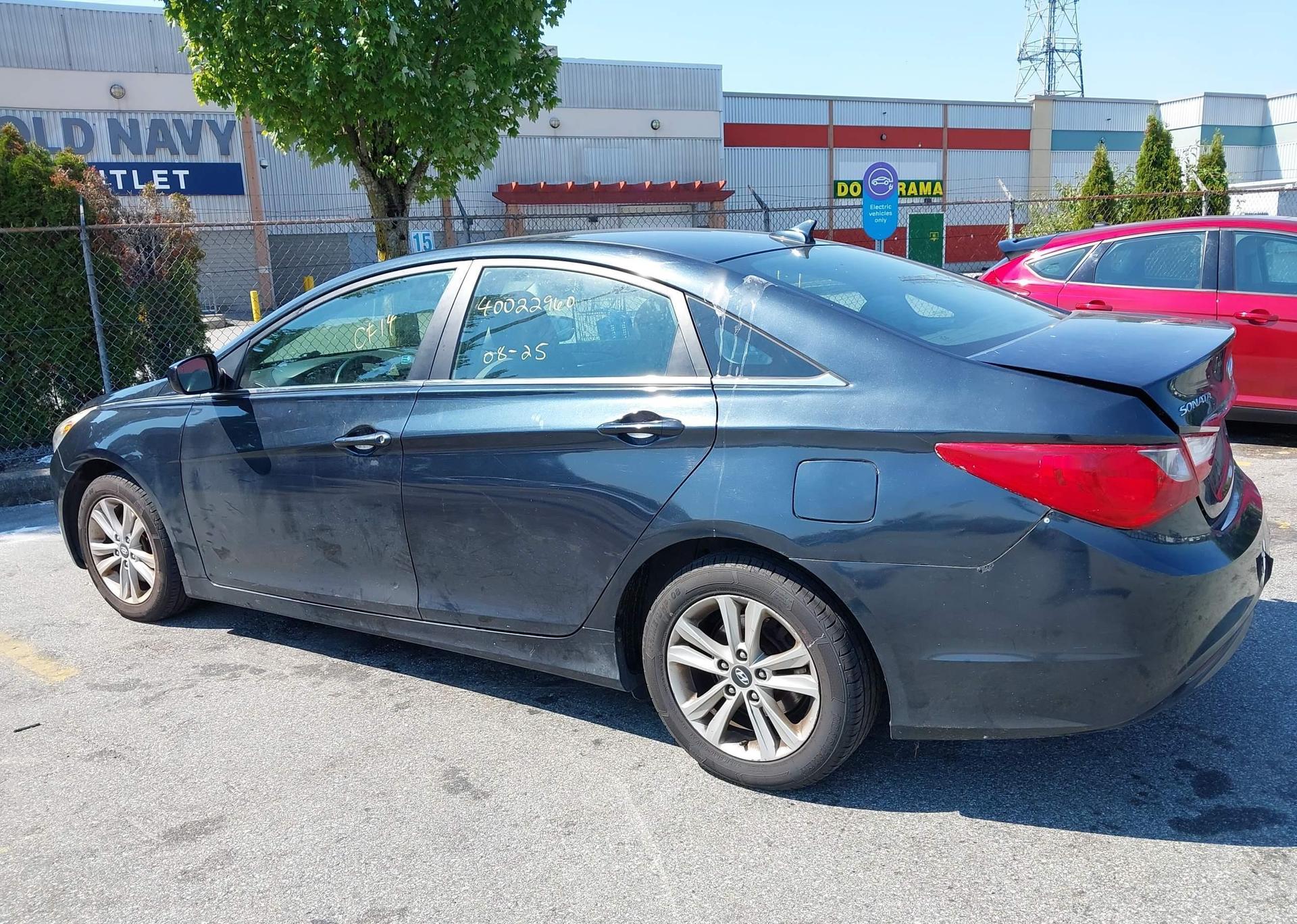 2011 HYUNDAI SONATA GLS