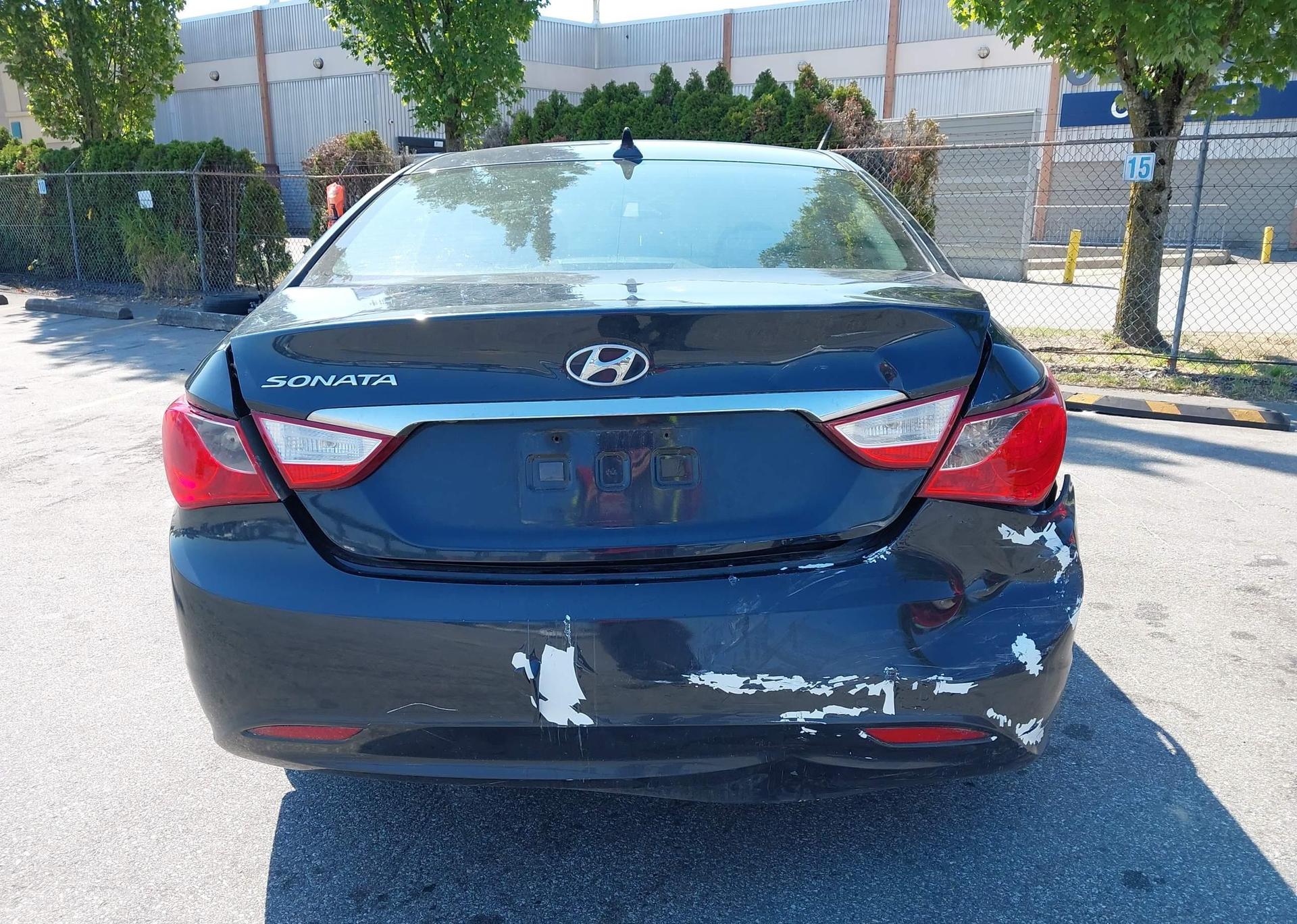 2011 HYUNDAI SONATA GLS