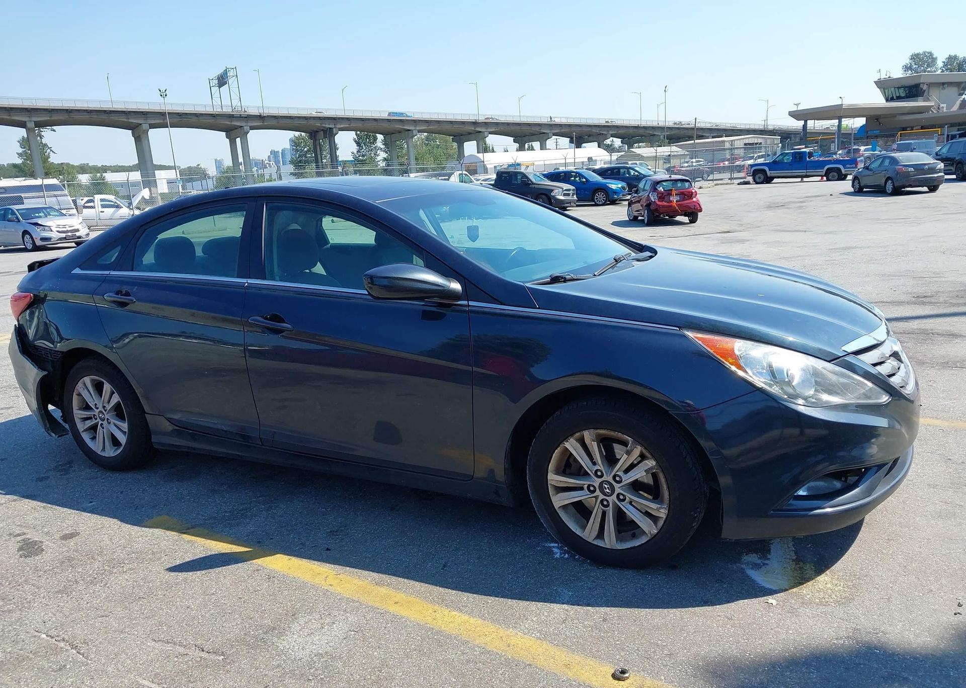 2011 HYUNDAI SONATA GLS