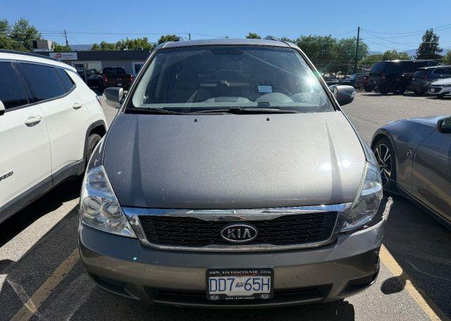 2011 KIA SEDONA LX