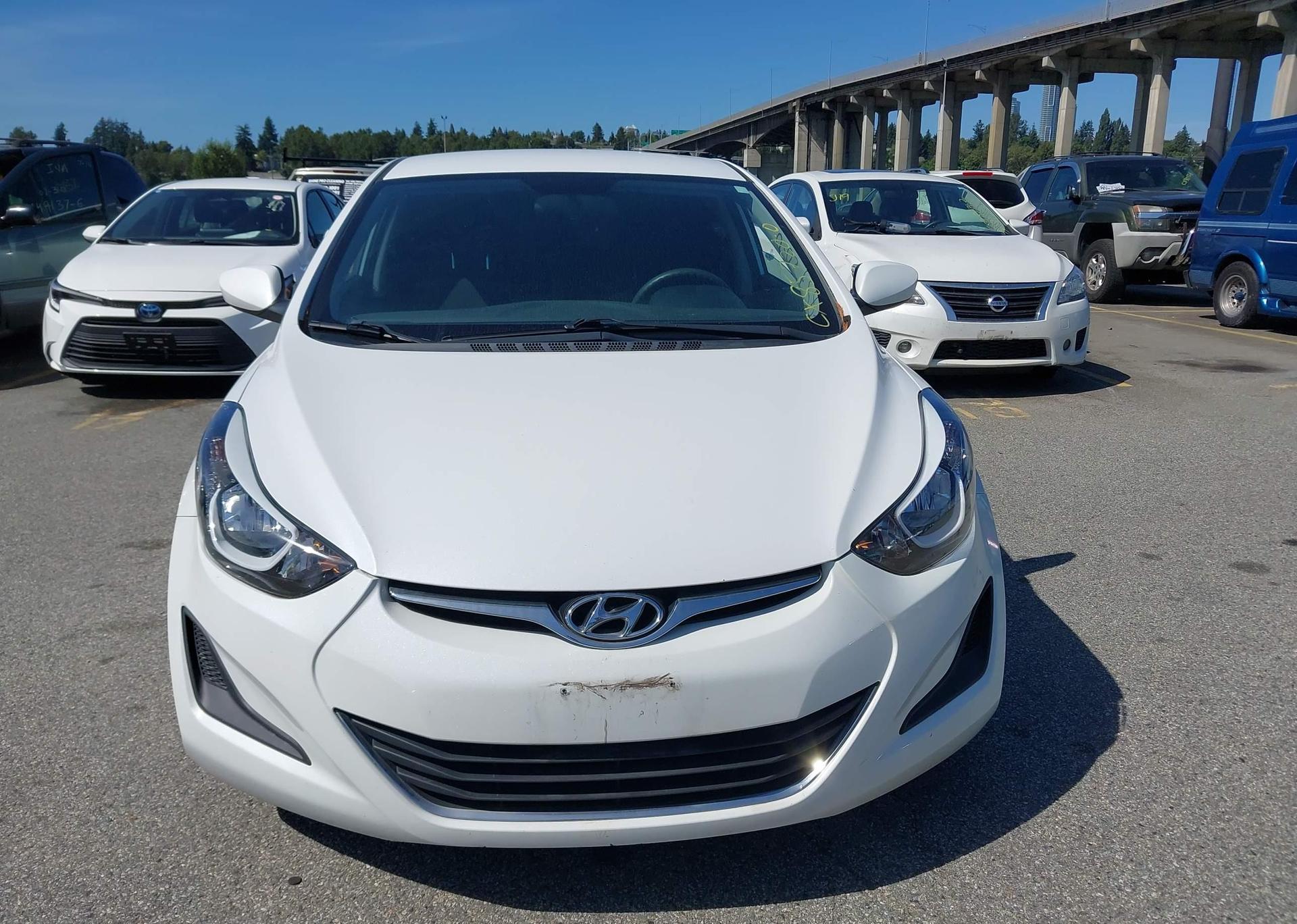 2016 HYUNDAI ELANTRA SE