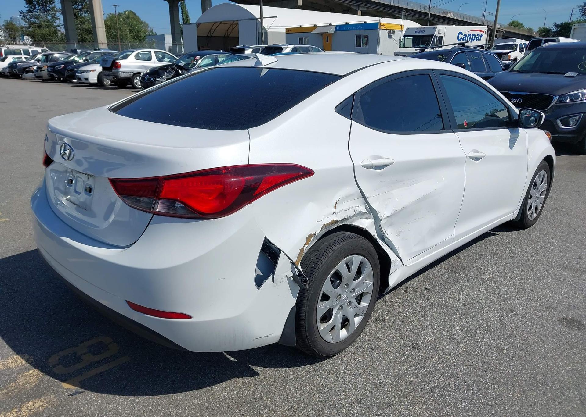2016 HYUNDAI ELANTRA SE