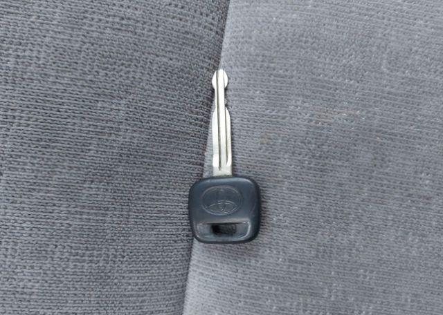 2004 TOYOTA COROLLA CE
