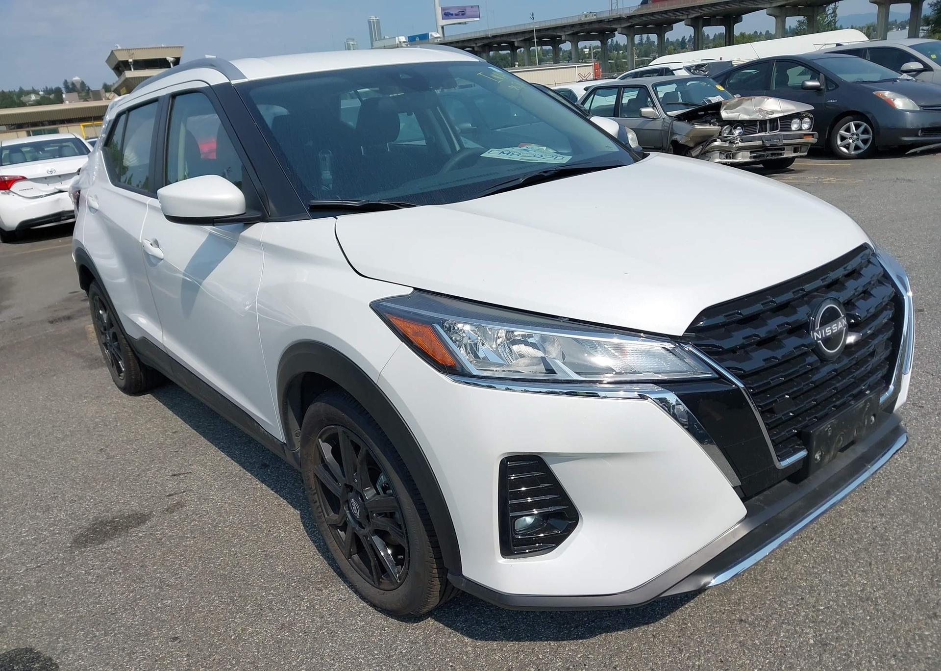 2024 NISSAN KICKS