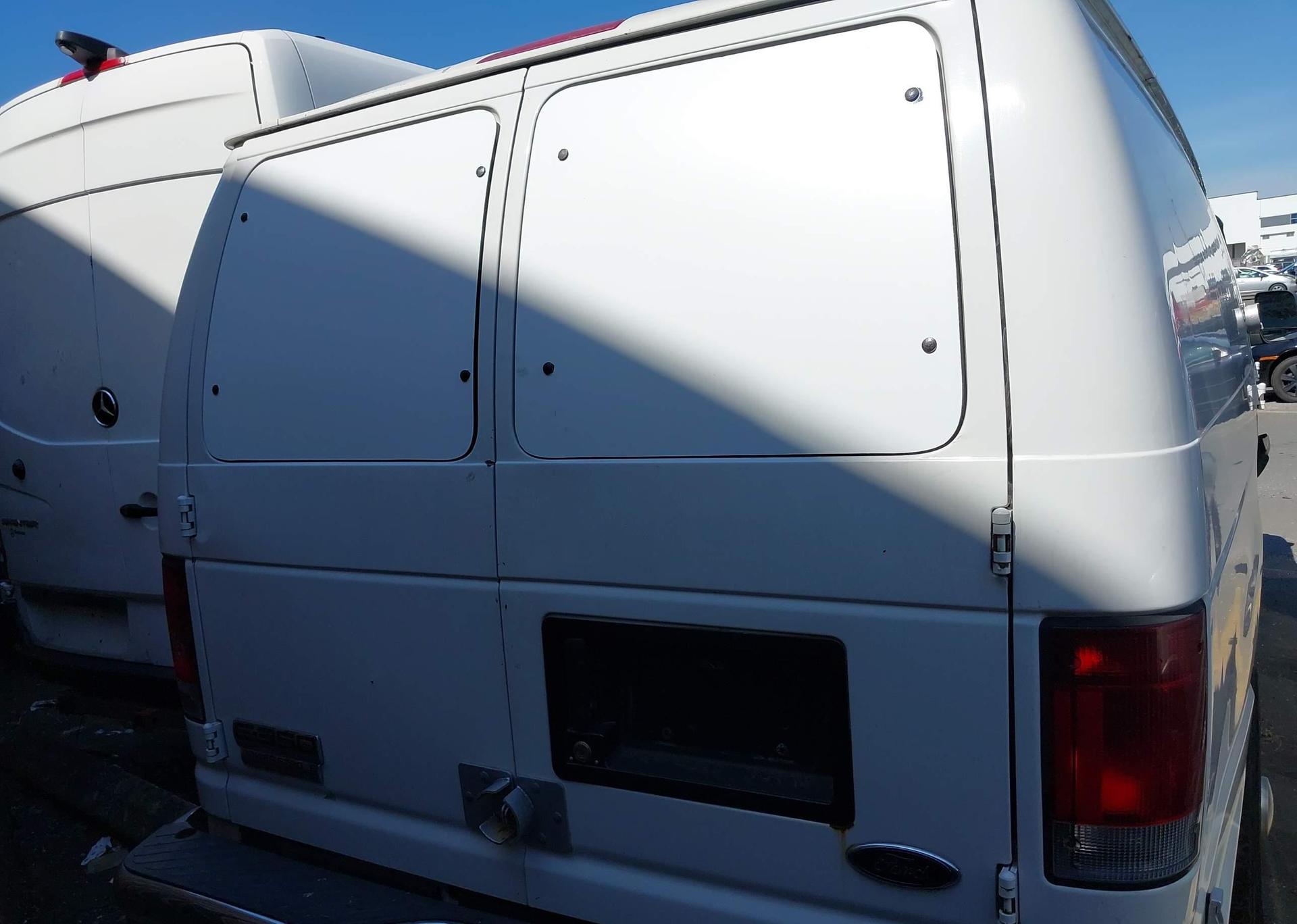 2006 FORD ECONOLINE E350 SUPER DUTY VAN