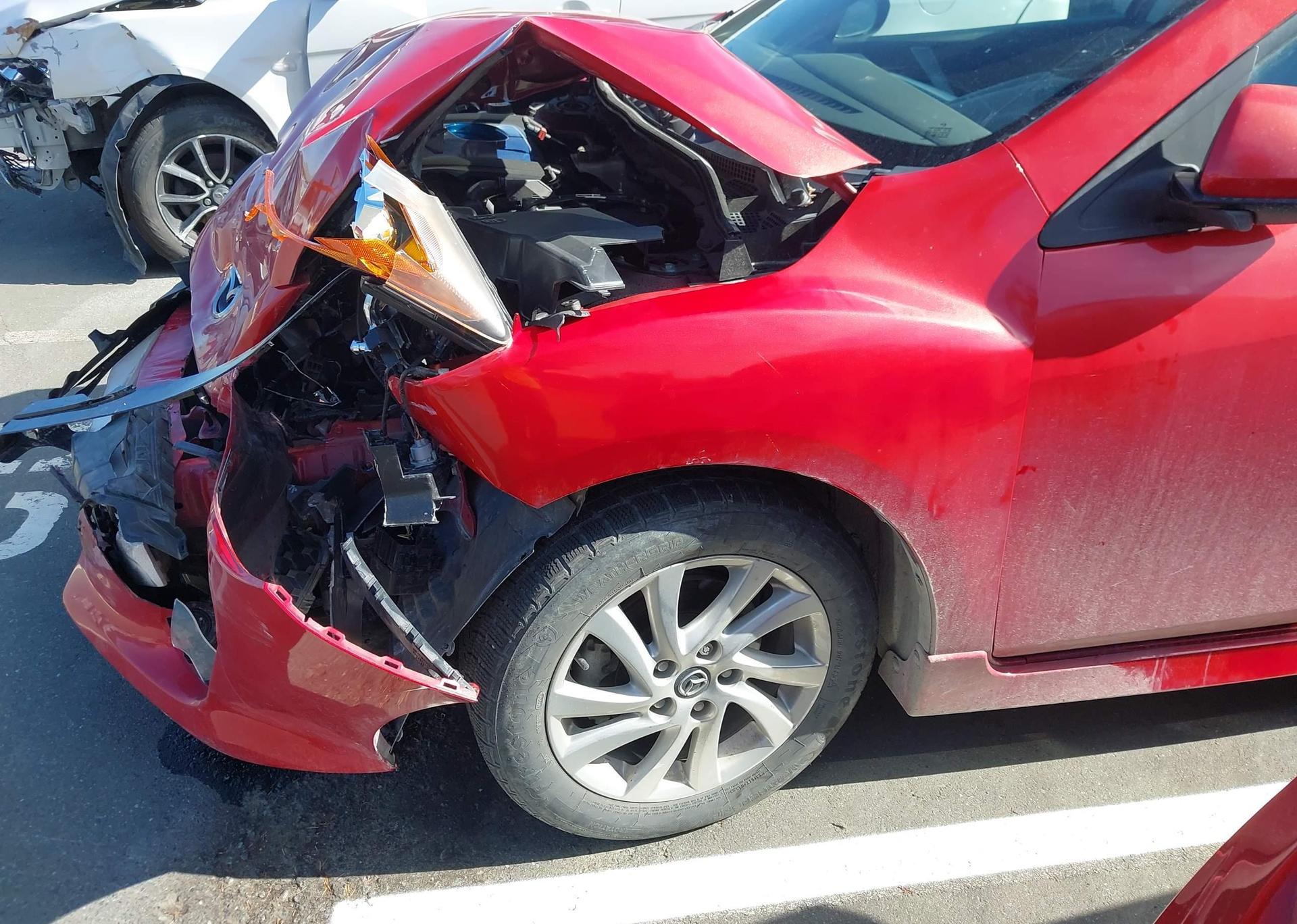2013 MAZDA 3 I