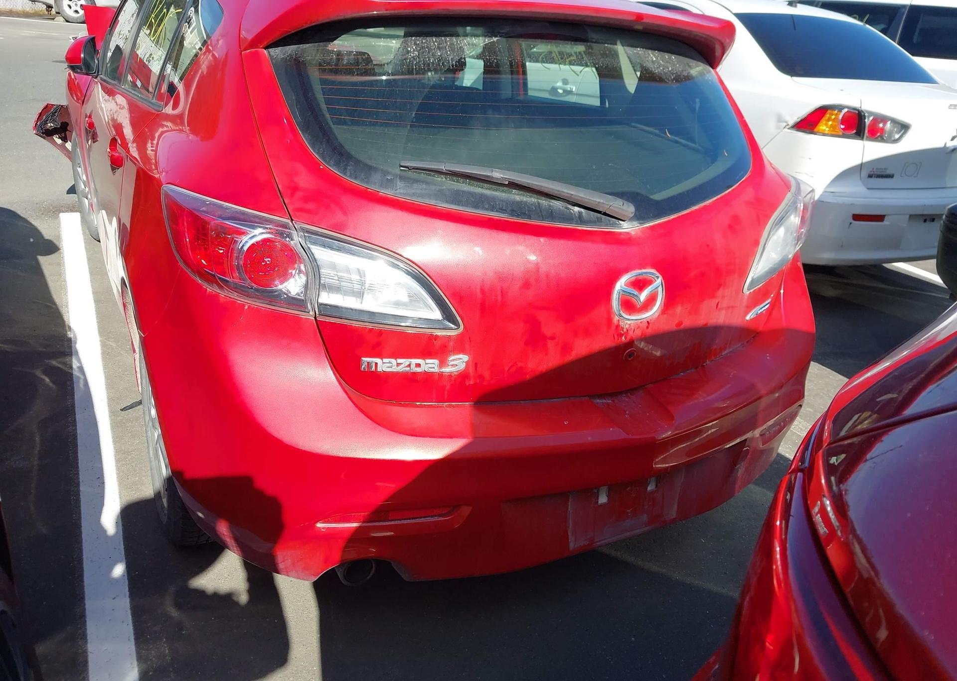 2013 MAZDA 3 I