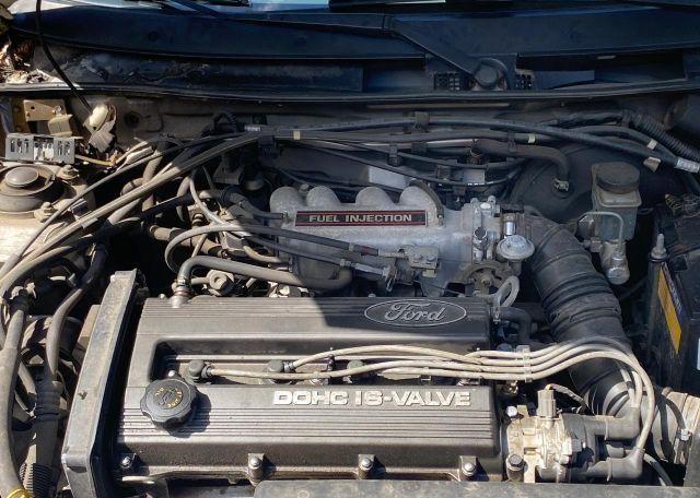 1992 FORD ESCORT LX-E