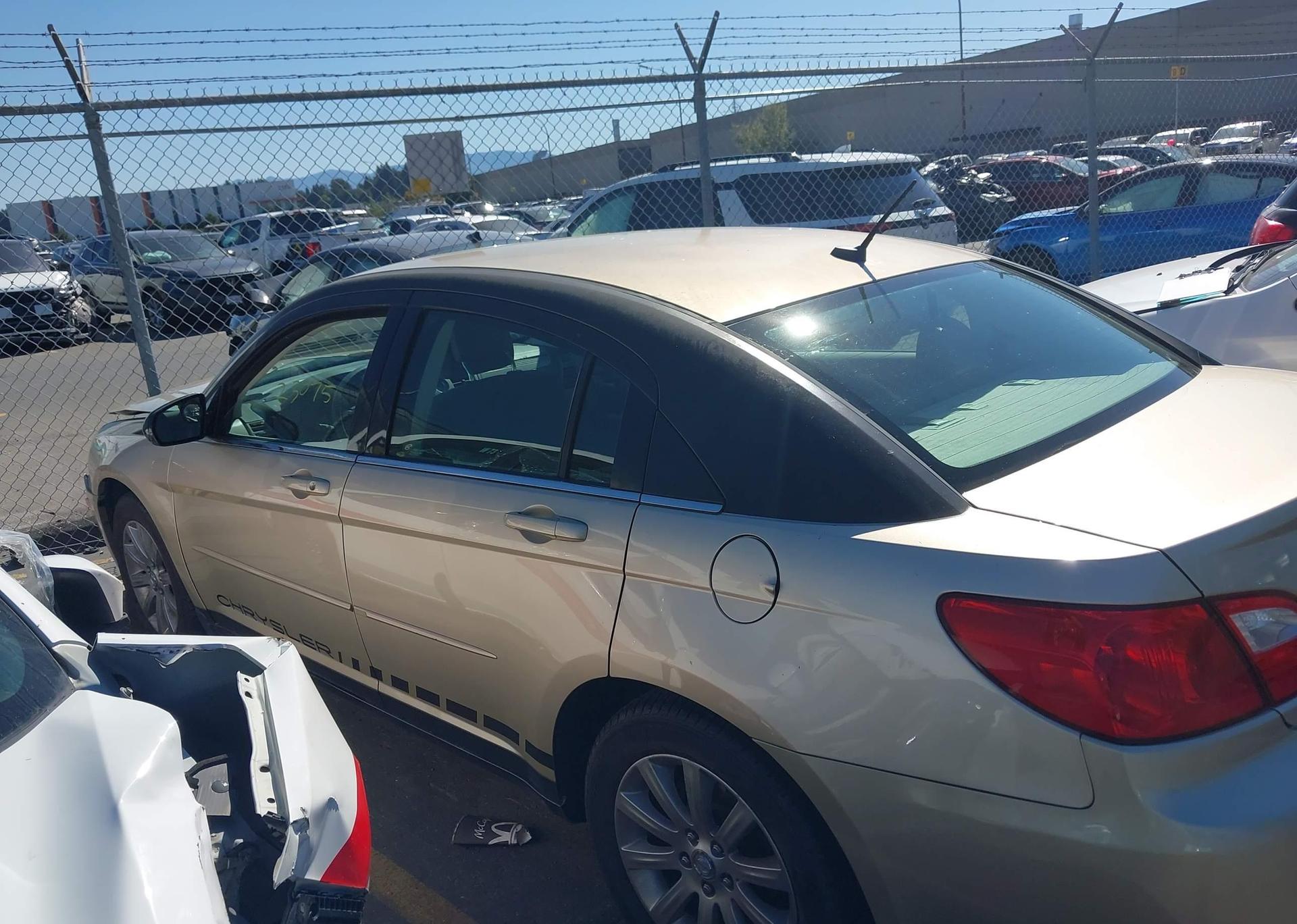 2010 CHRYSLER SEBRING TOURING