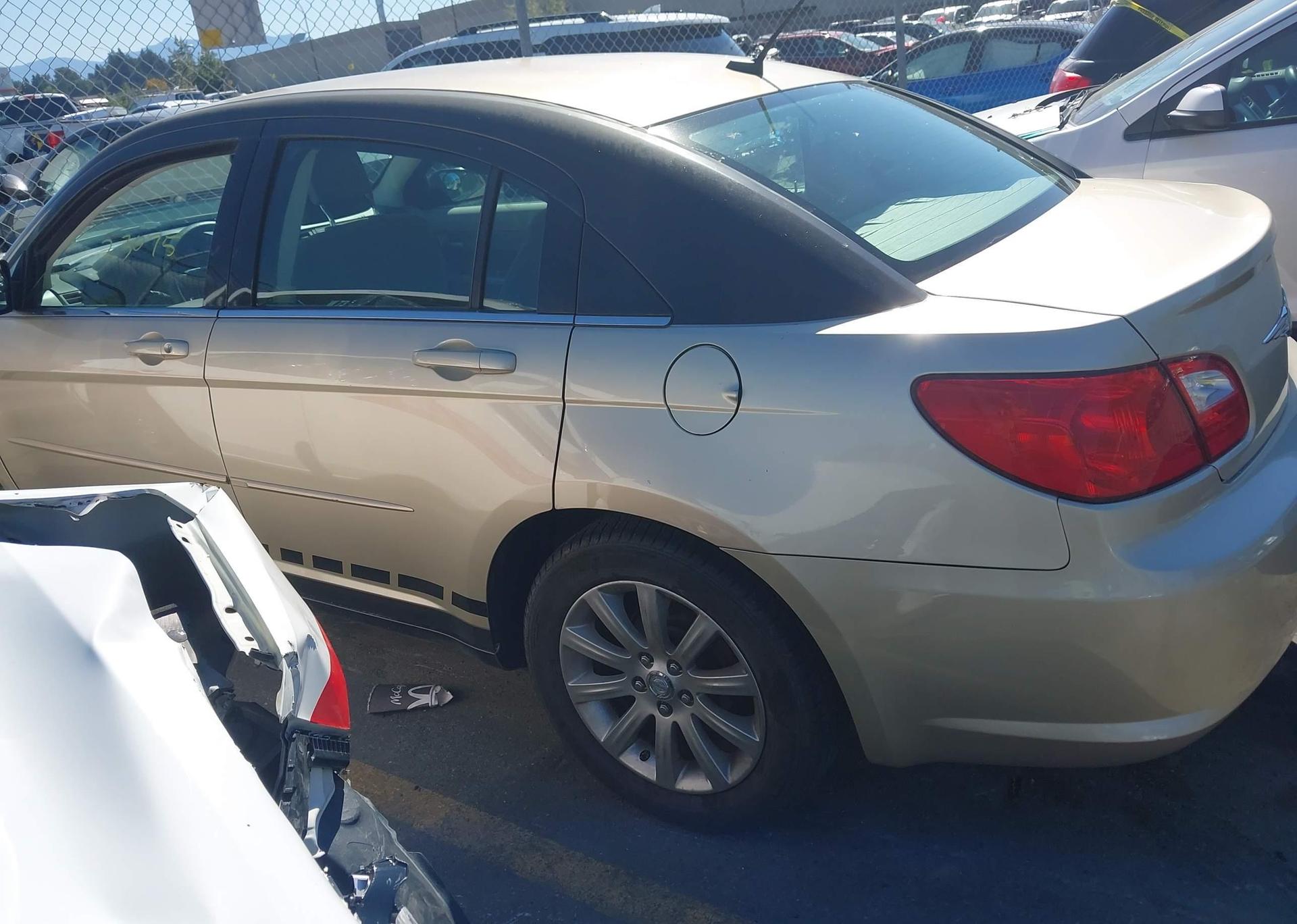 2010 CHRYSLER SEBRING TOURING
