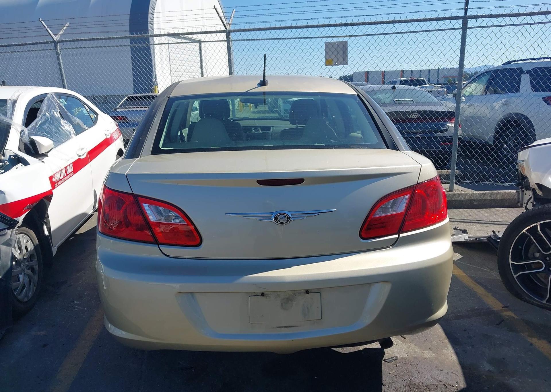 2010 CHRYSLER SEBRING TOURING