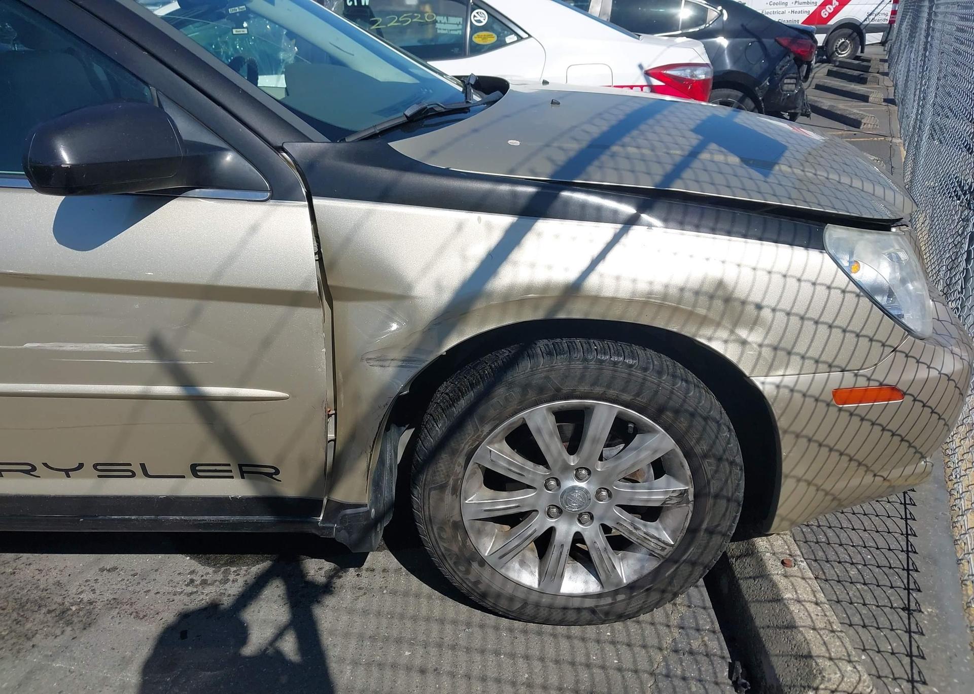 2010 CHRYSLER SEBRING TOURING