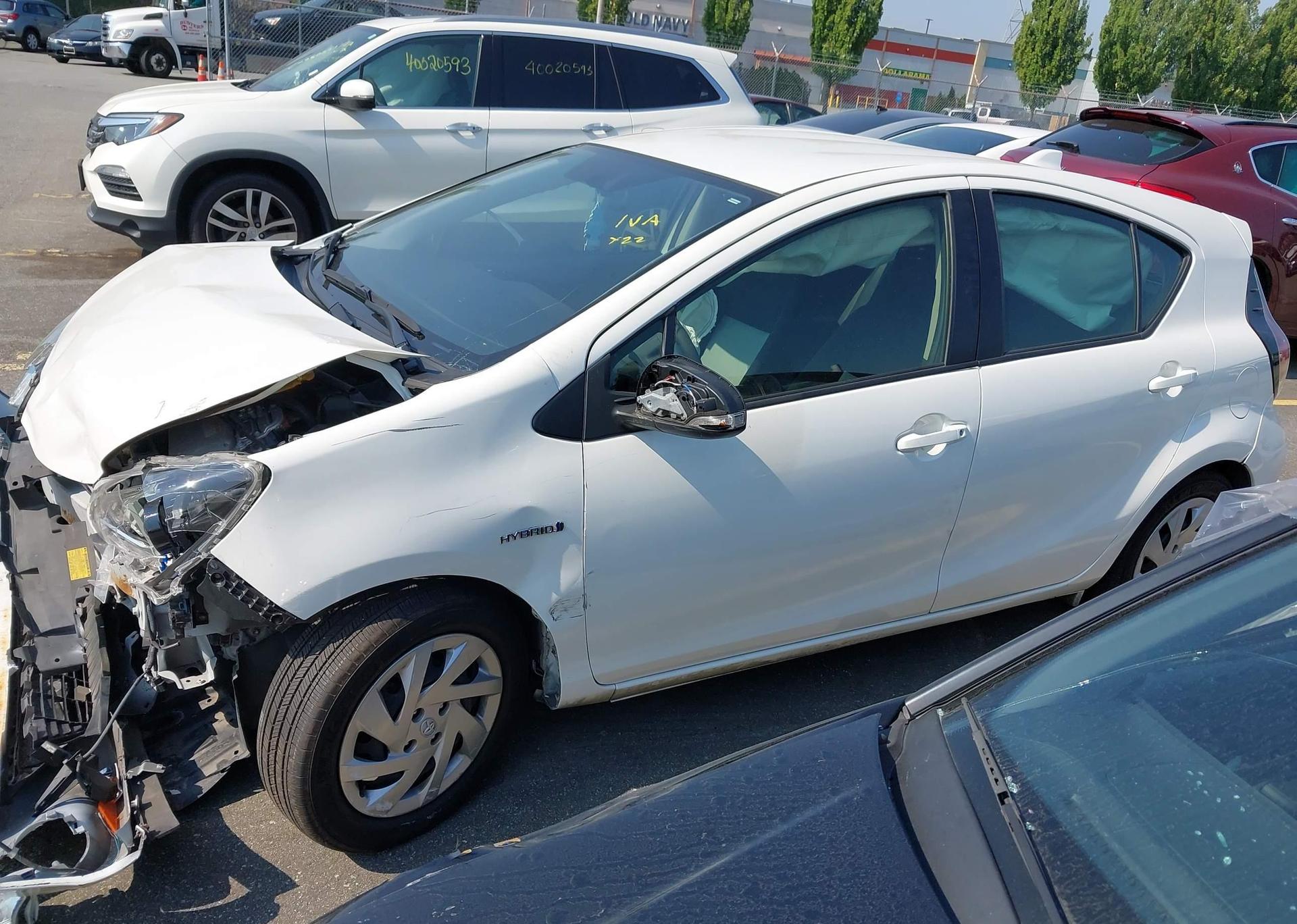 2015 TOYOTA PRIUS