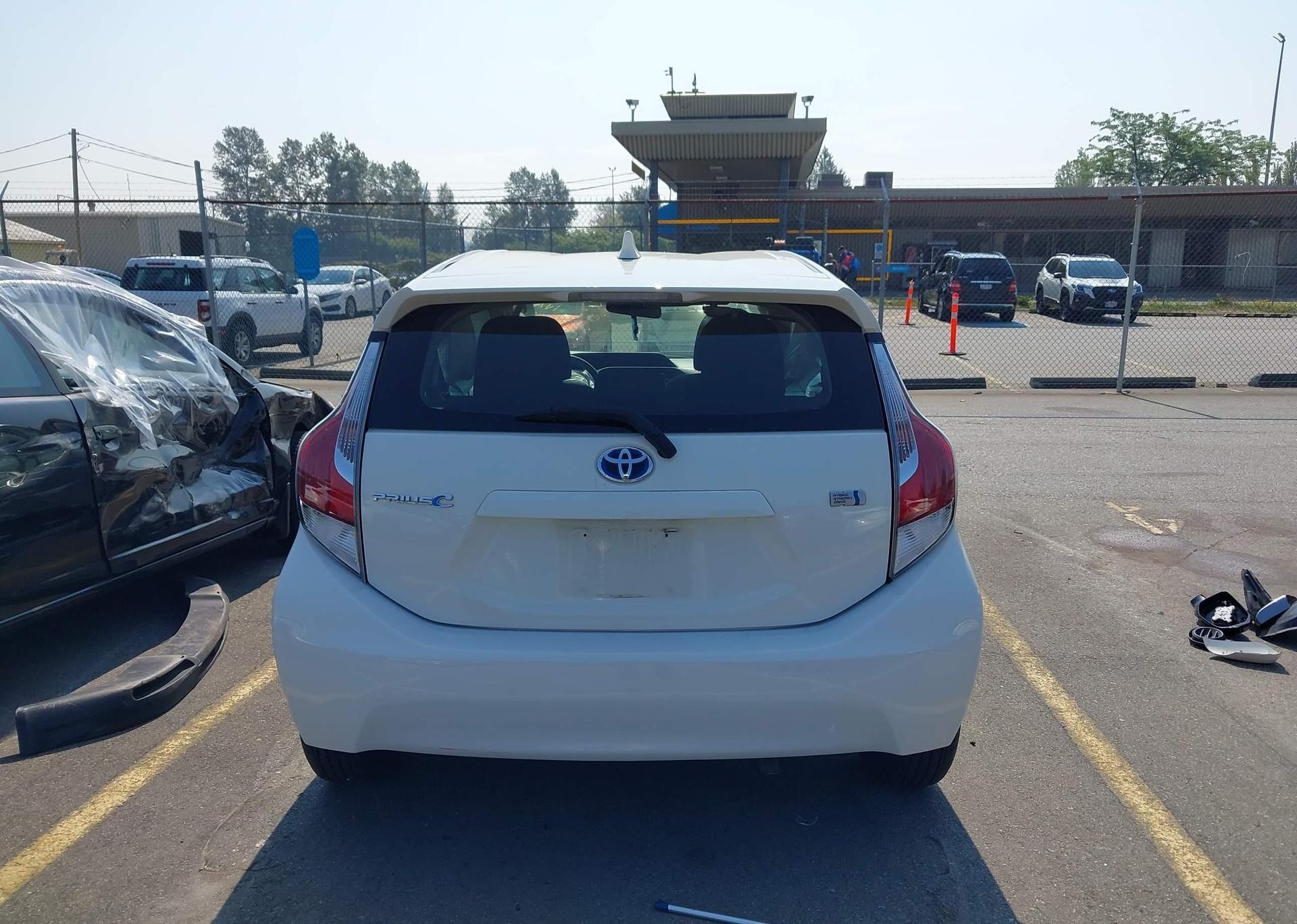 2015 TOYOTA PRIUS