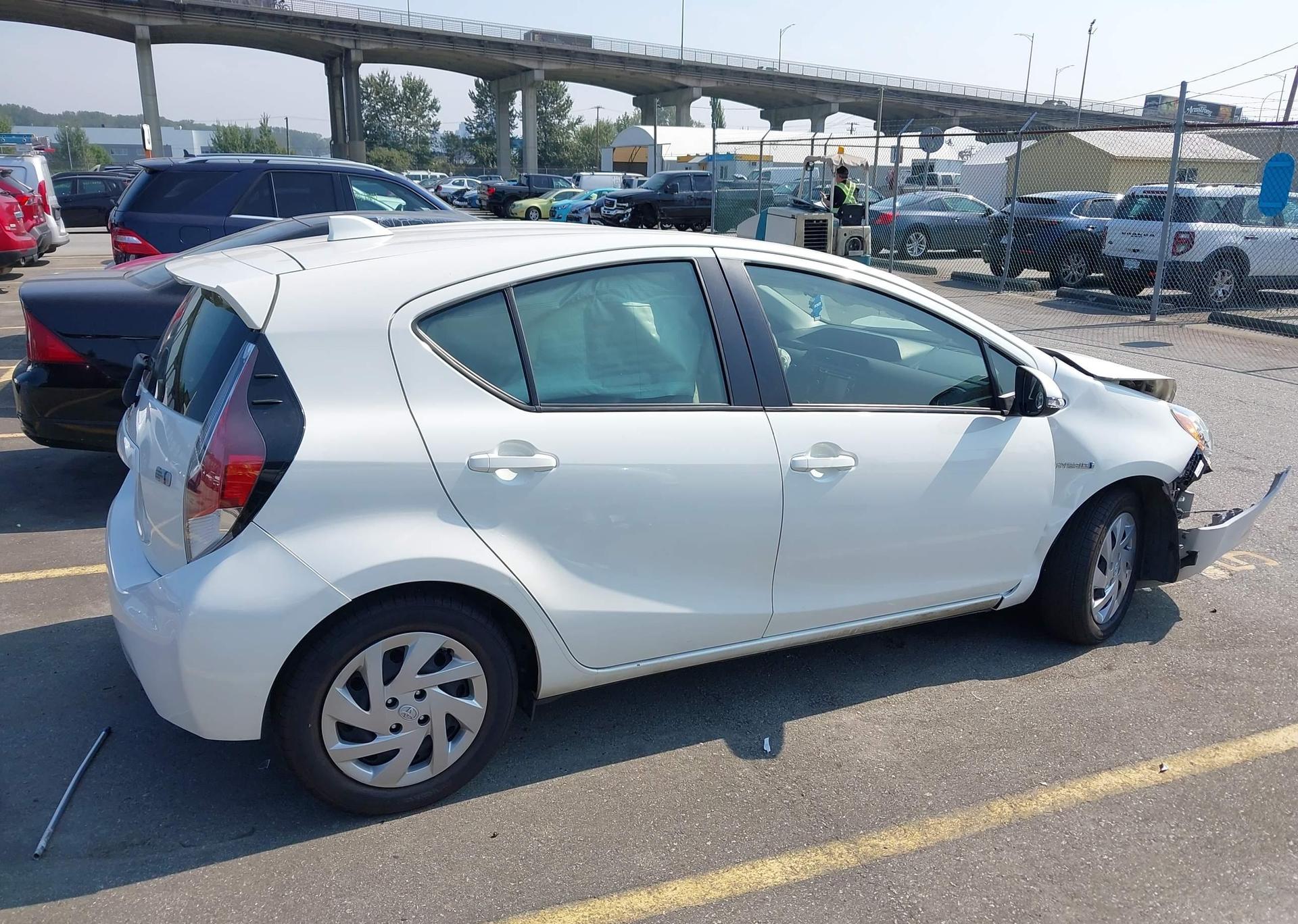 2015 TOYOTA PRIUS