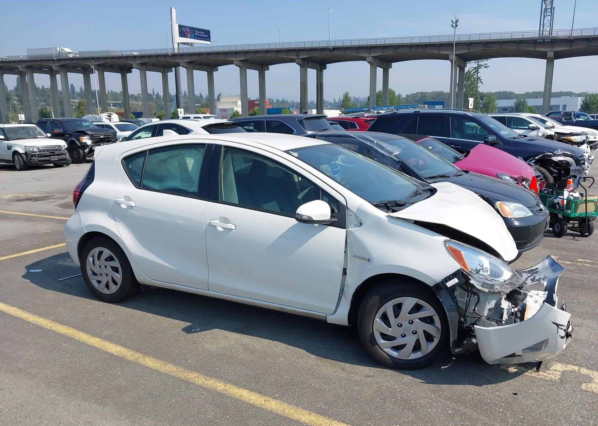 2015 TOYOTA PRIUS