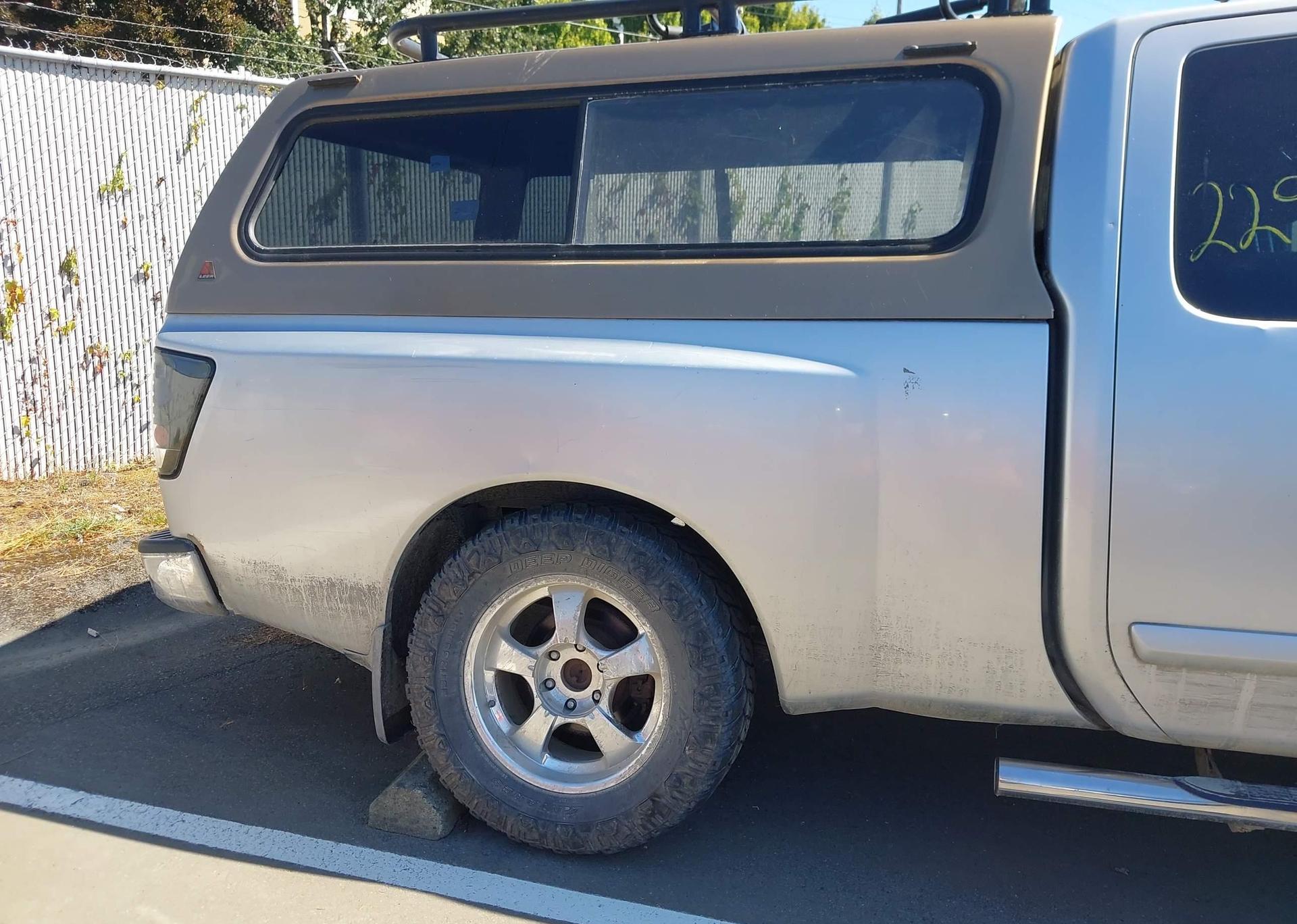 2004 NISSAN TITAN XE